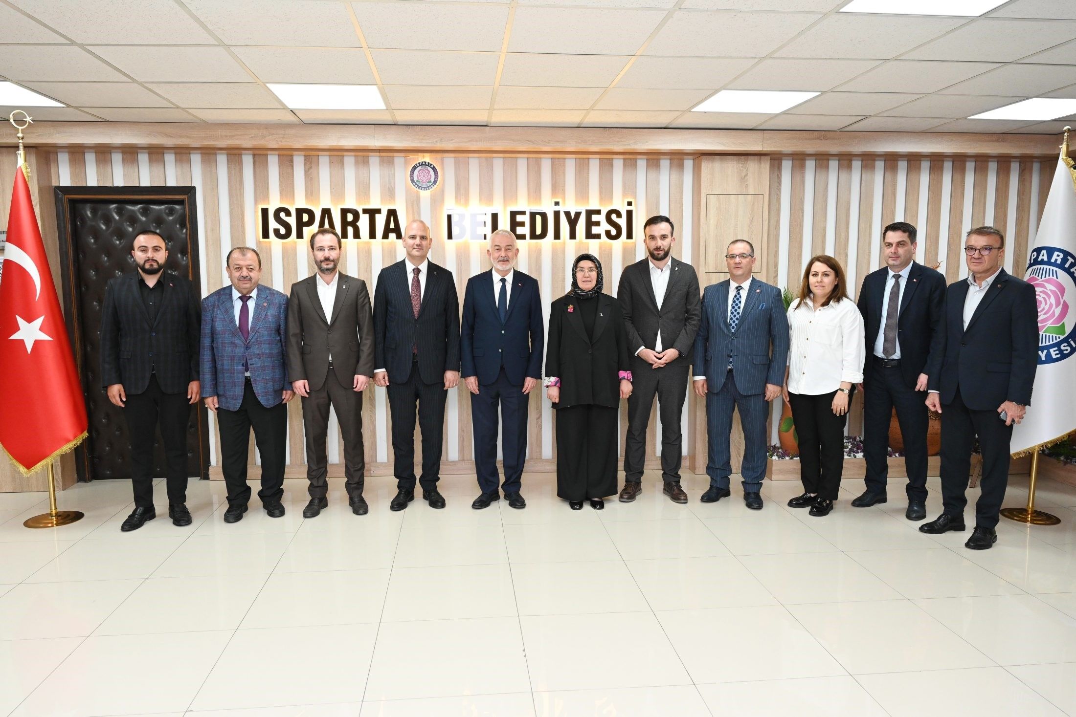 Ak Partili İleri'den Isparta Belediyesine Övgü (3)