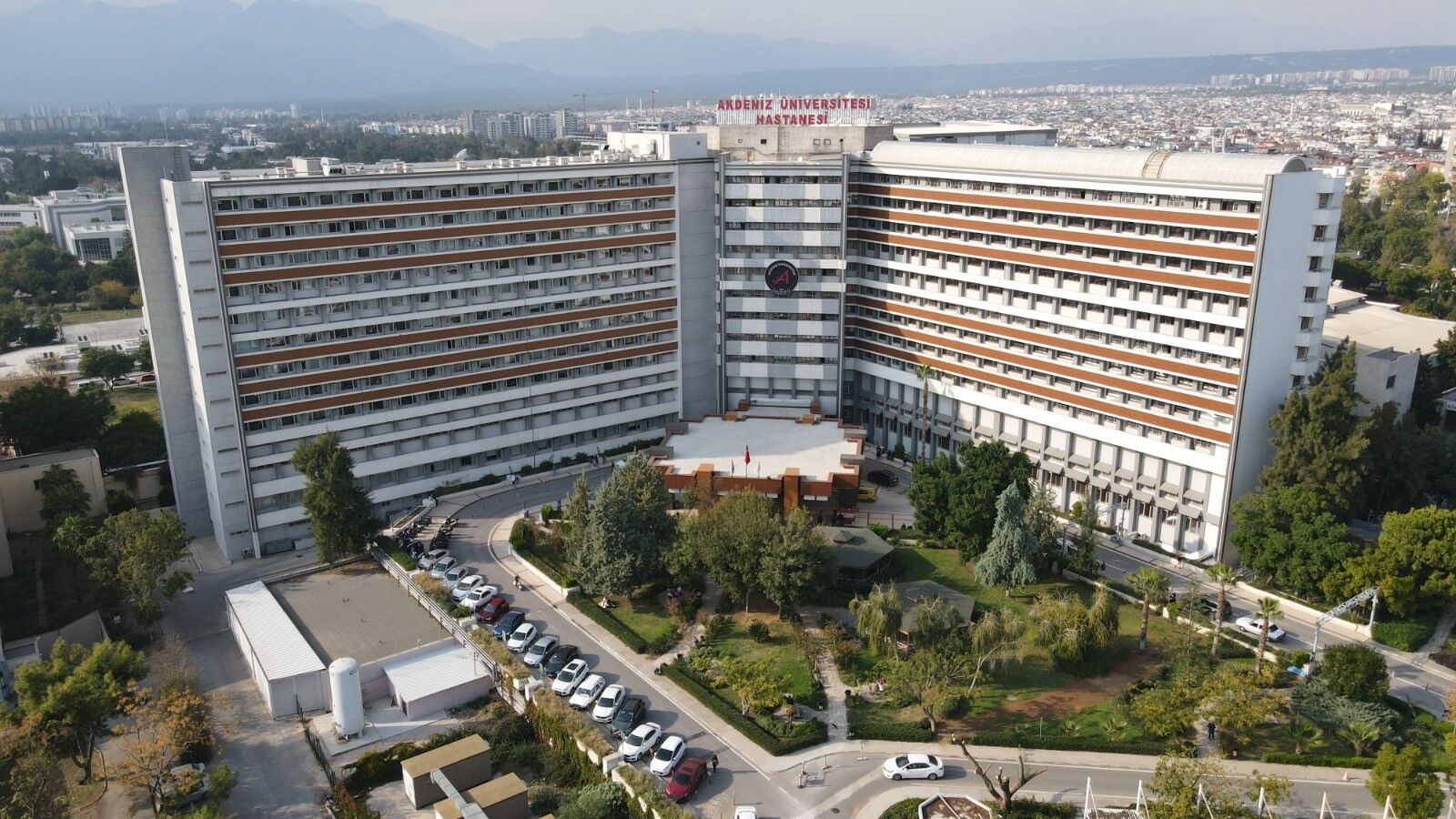 Akdeniz Üniversitesi'nde 3'Üncü Rahim Nakli Operasyonu (1)