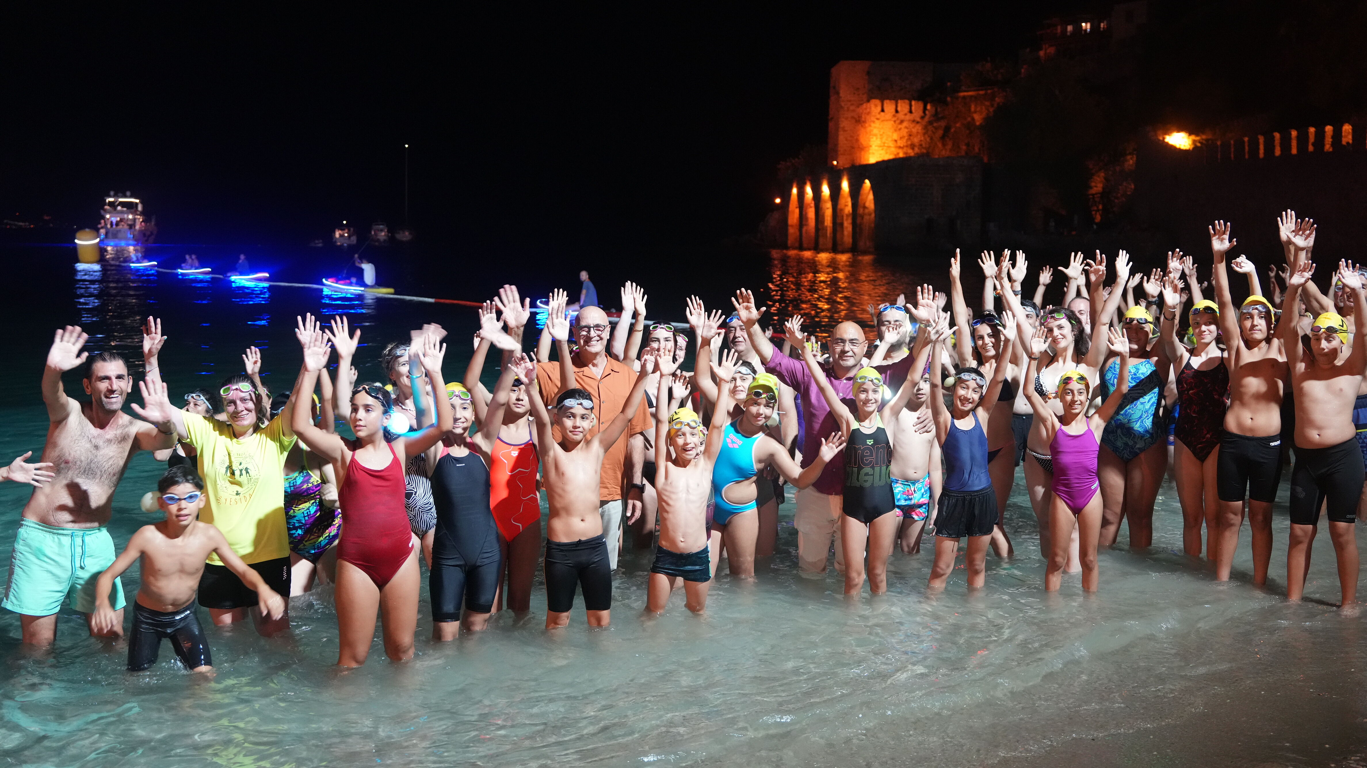 Antalya Alanyada Kabotaj Bayramı Kutlamaları Nefesleri Kesti (6)