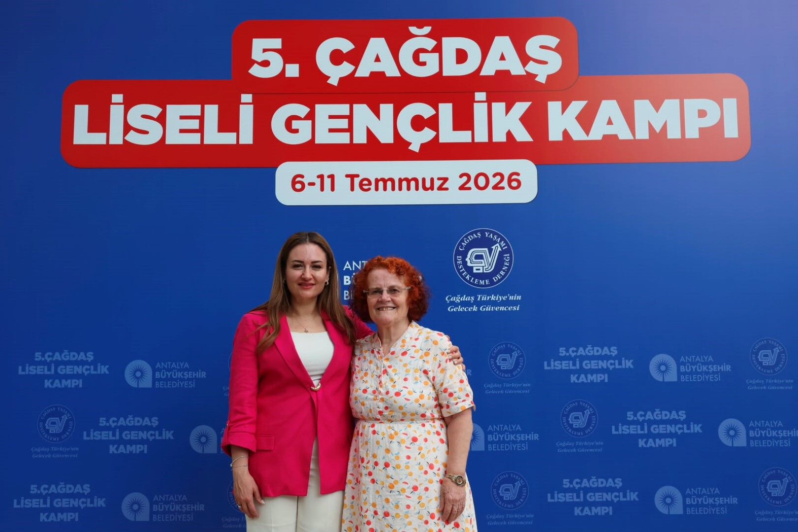 Antalya Büyükşehir Belediyesi Başkan Vekili Büşra Özdemir Gençleri Ziyaret Etti (1)