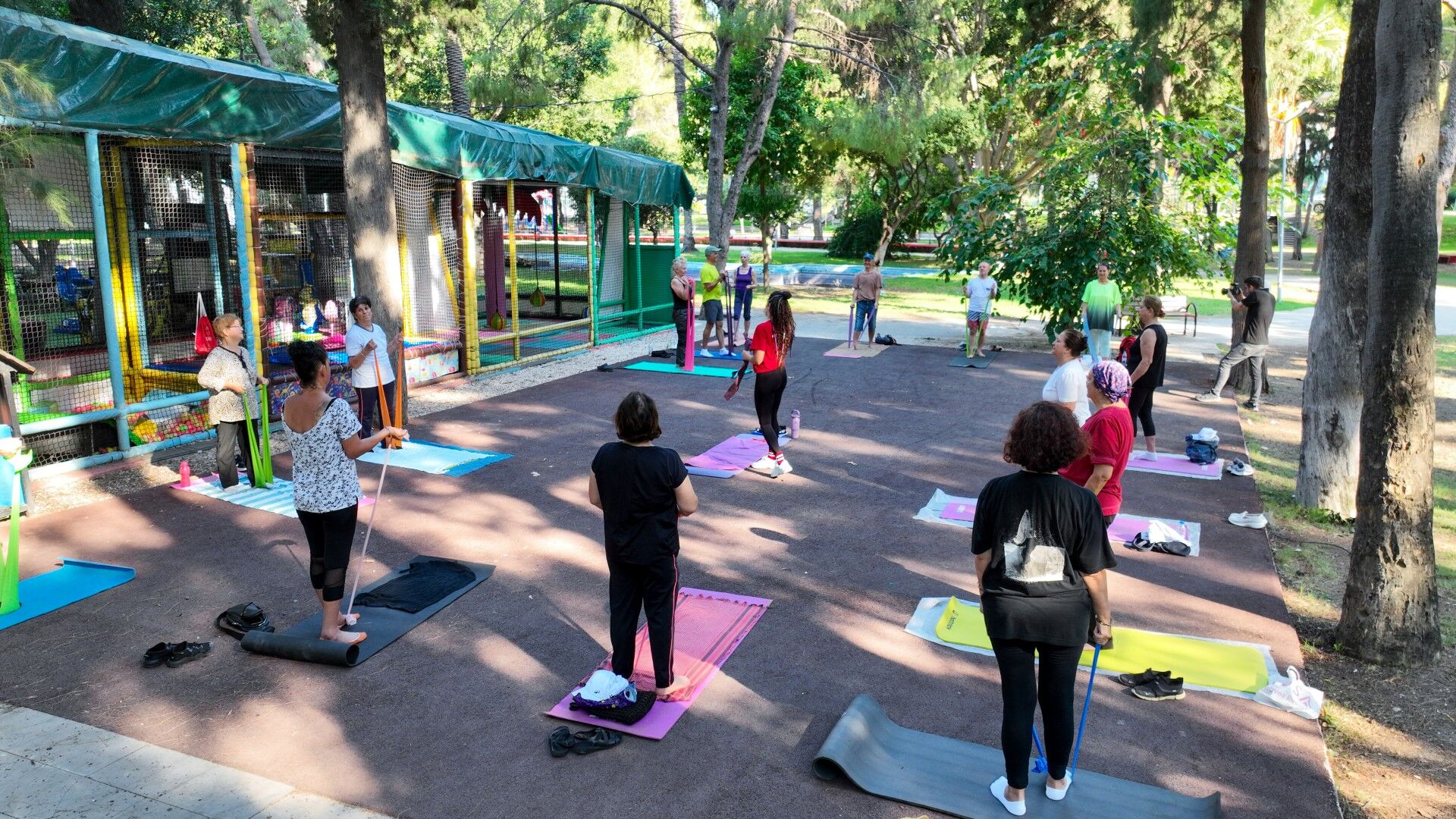 Antalya Büyükşehir Belediyesi Vatandaşları Sporla Canlandırdı (1)