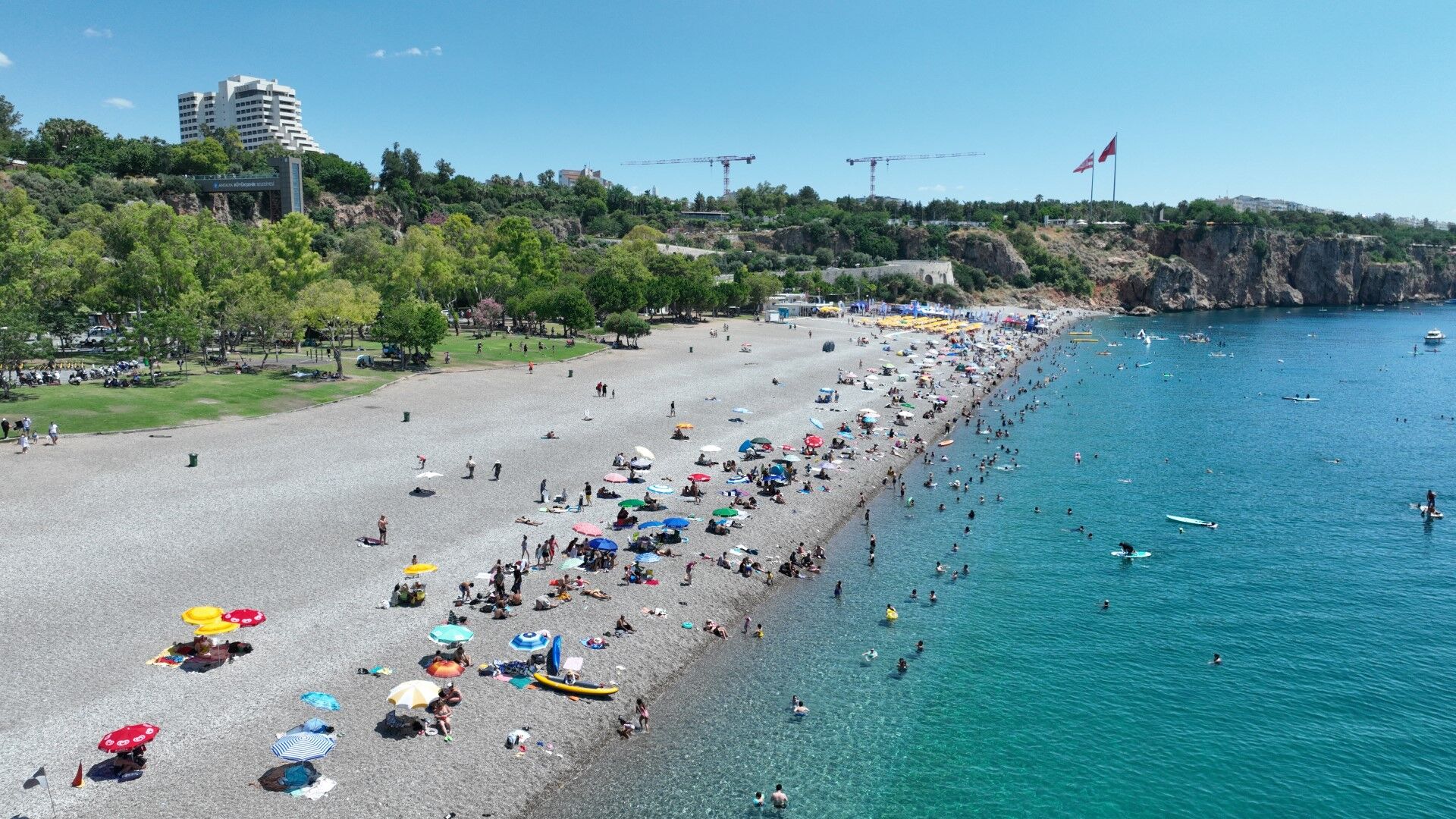 Antalya Büyükşehir Belediyesi’nden Detaylı Temizlik (2)