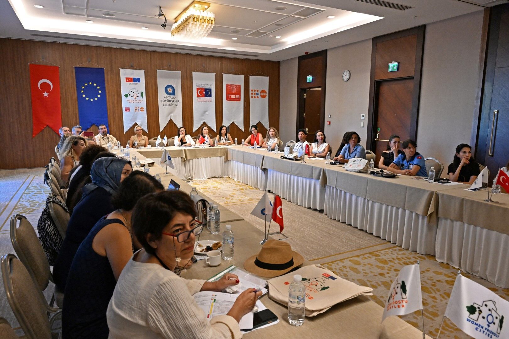 Antalya Büyükşehir Belediyesi’nden Kadınlara Özel Eğitim (2)