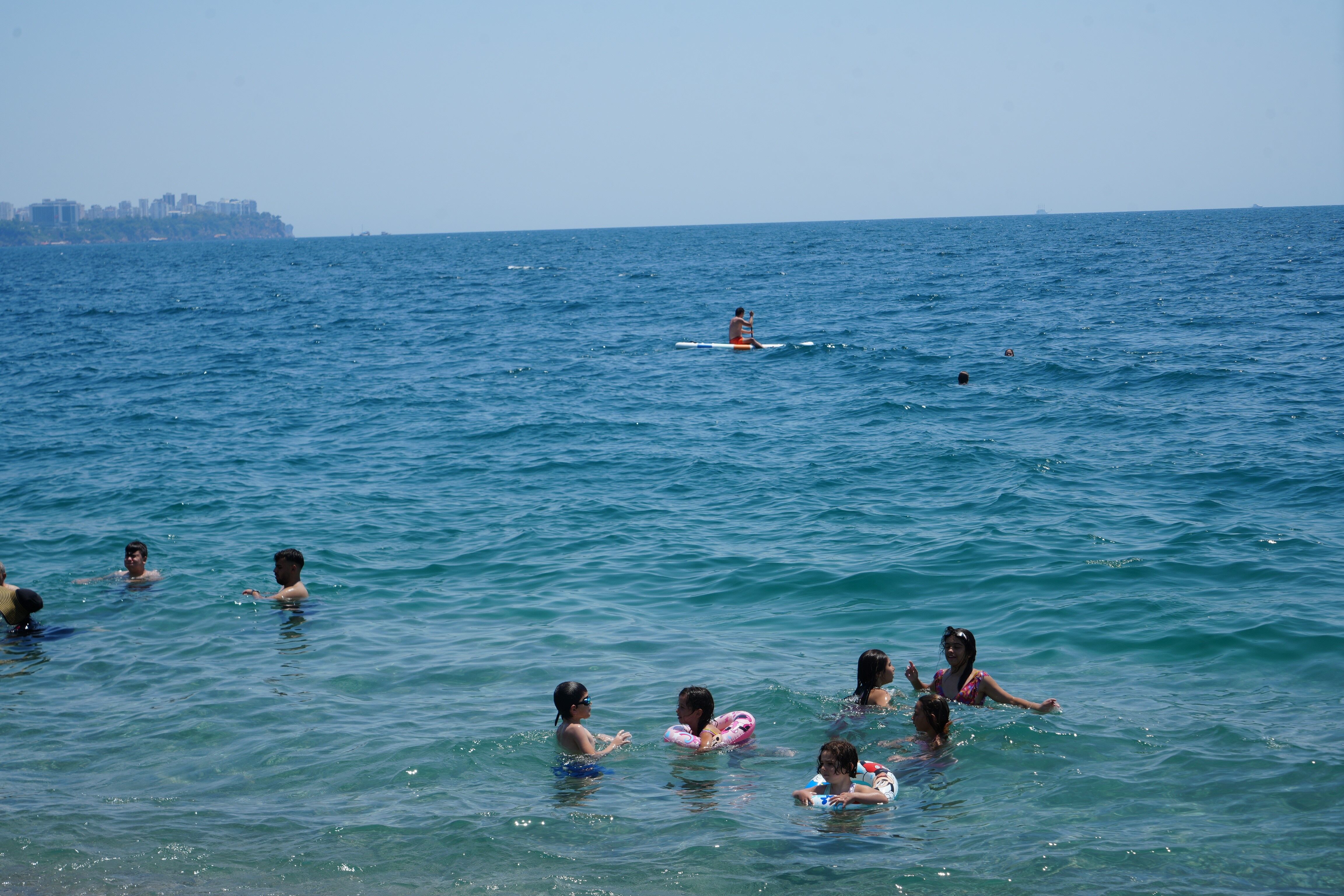 Antalya'da Hissedilen Sıcaklık 38 Dereceye Ulaştı (4)