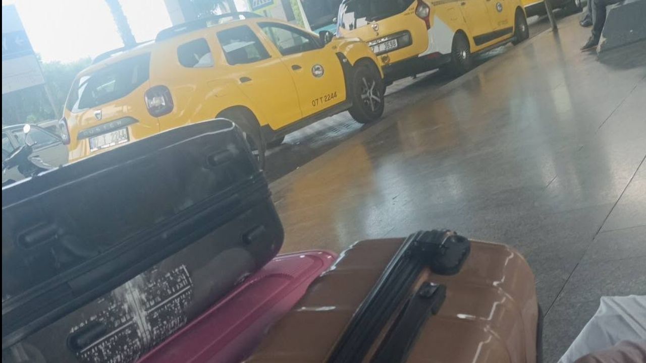 Antalya'da Iki Çocuklu Ailenin Dramı! Günlerce Otogarda Yaşadılar, Şimdi Yardım Bekliyorlar (6)