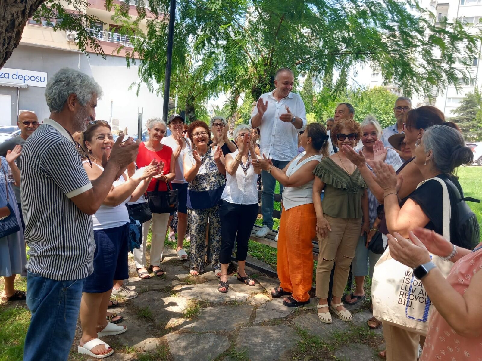 Antalya’da Mahalle Sakinleri Toplanıp Yeni Parti’ye Geçiş Kararı Aldılar (5)