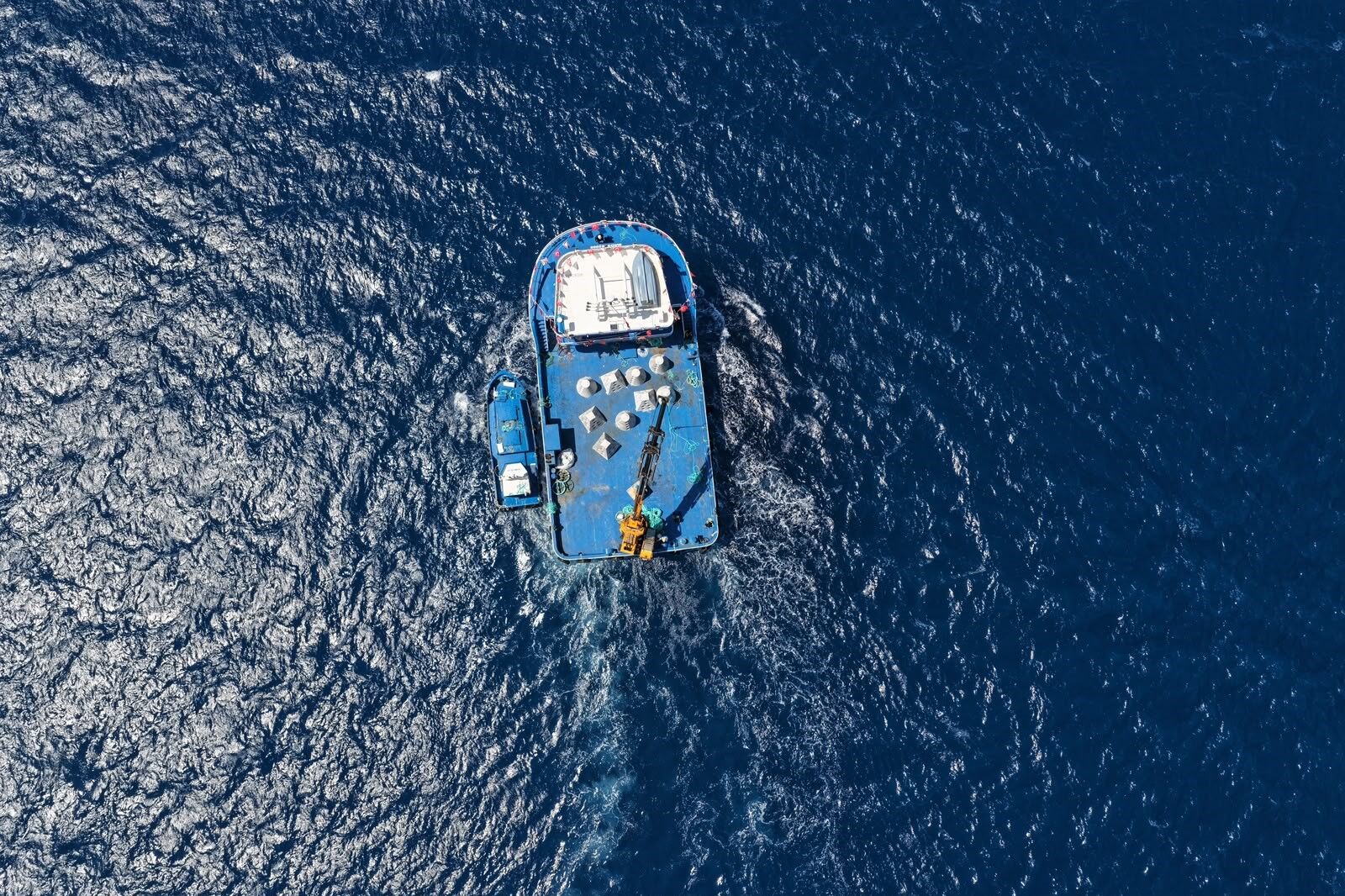 Antalya’da Mavi Akdeniz Için 50 Yapay Resif Denize Indirildi (5)