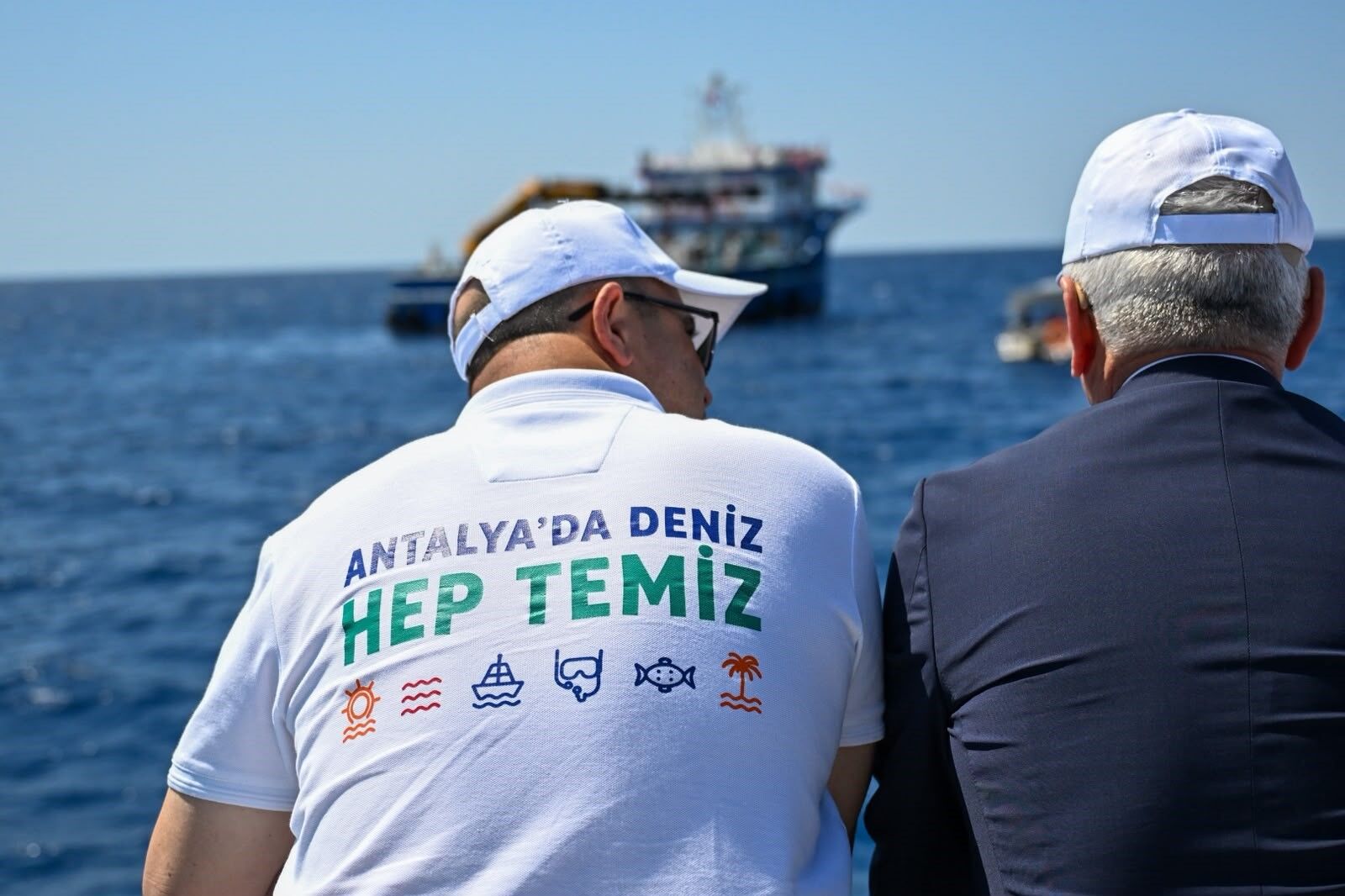 Antalya’da Mavi Akdeniz Için 50 Yapay Resif Denize Indirildi (8)