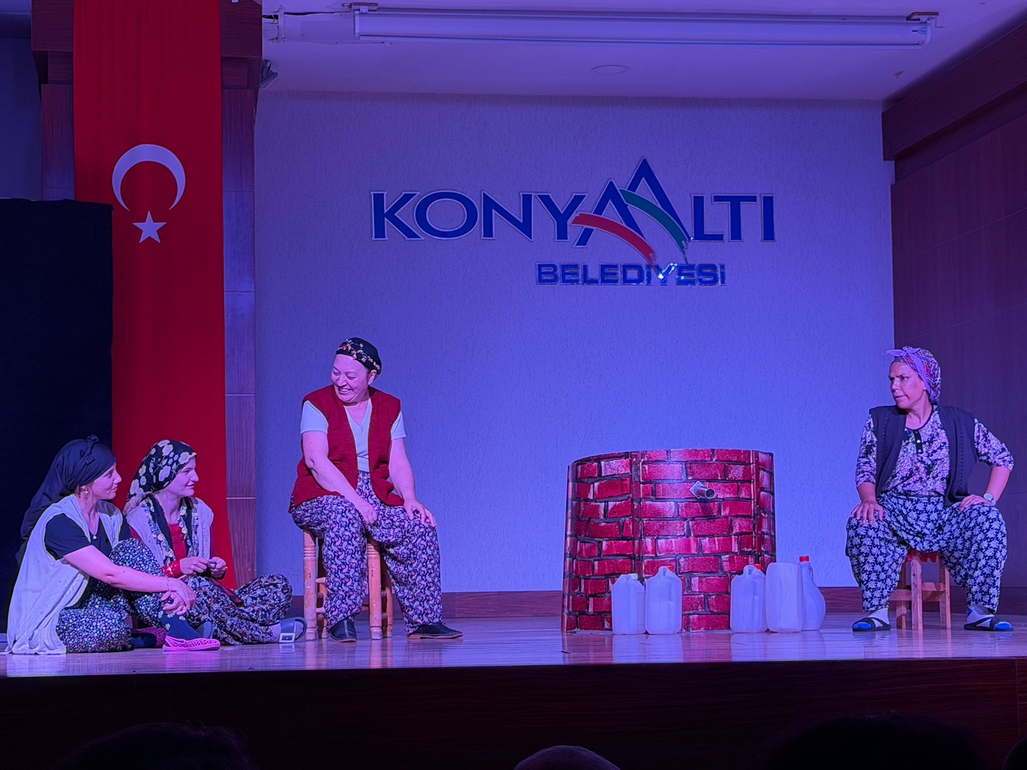 Antalyada Otogargara Ayakta Alkışlandı (5)