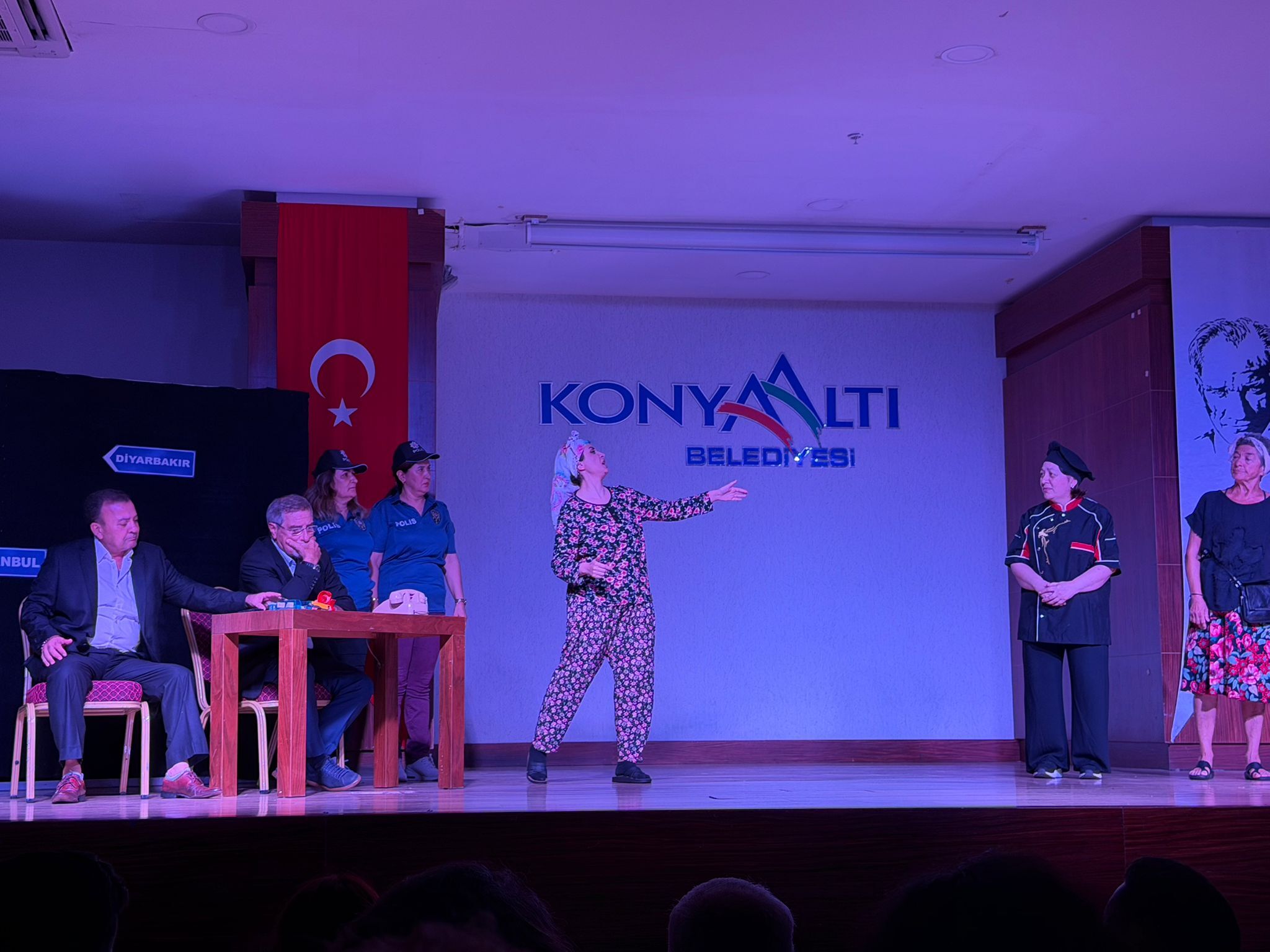 Antalyada Otogargara Ayakta Alkışlandı (6)