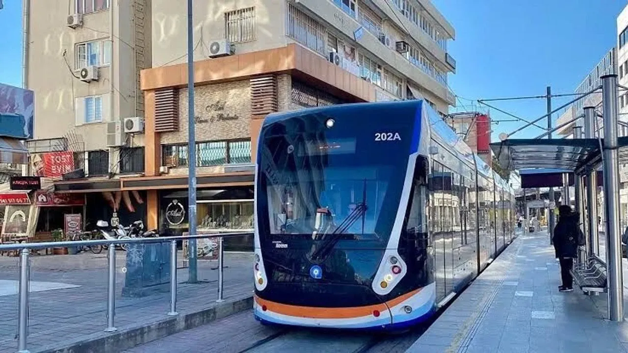 Antalyada Tramvay Hatti Sinirlandirildi (2)