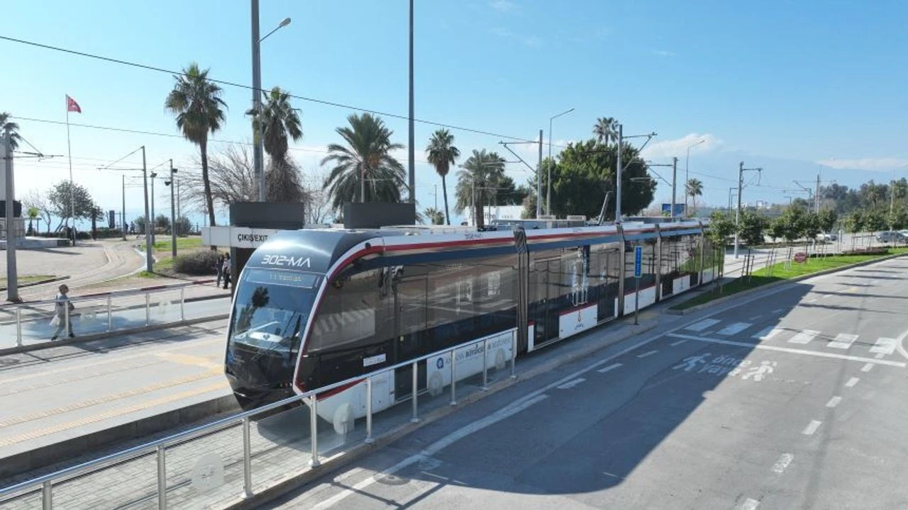 Antalya’da Tramvay Seferlerine Ring Takviyesi (1)