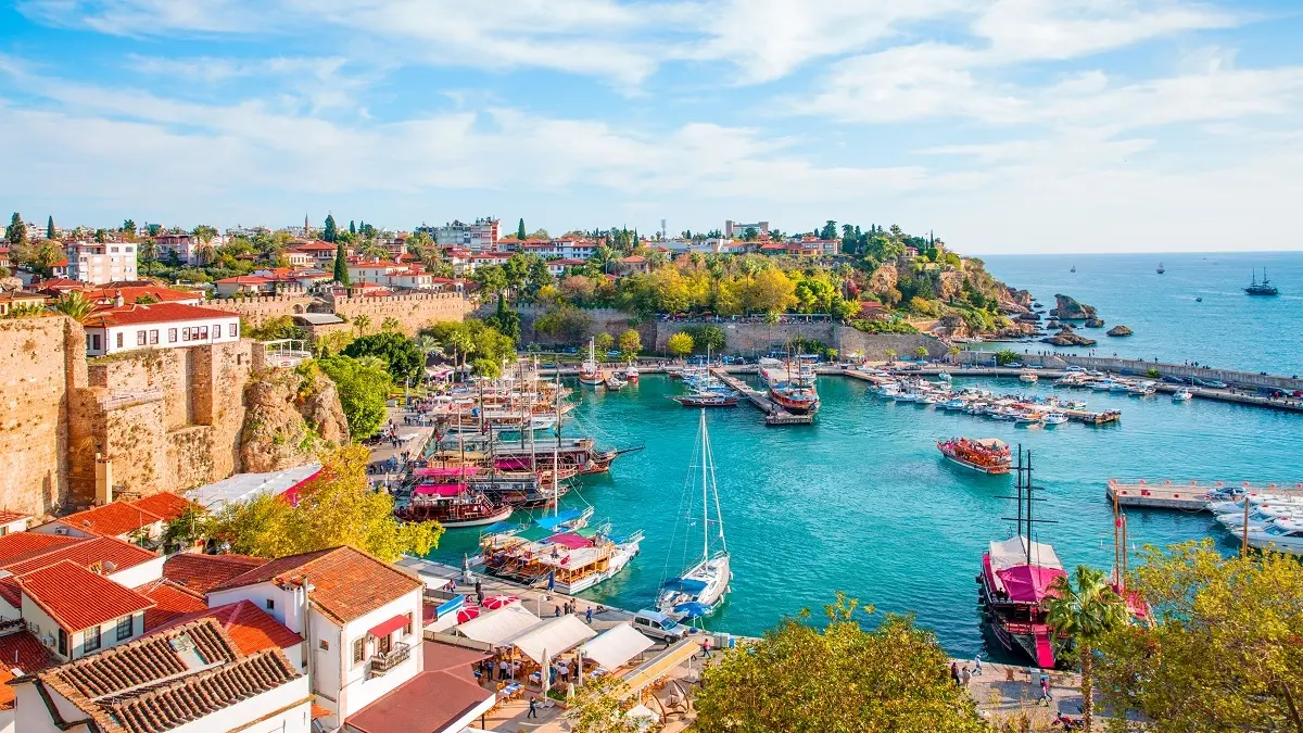 Antalyada Turist Basina Harcamanin Neden Dustugu Belli Oldu (1)-1
