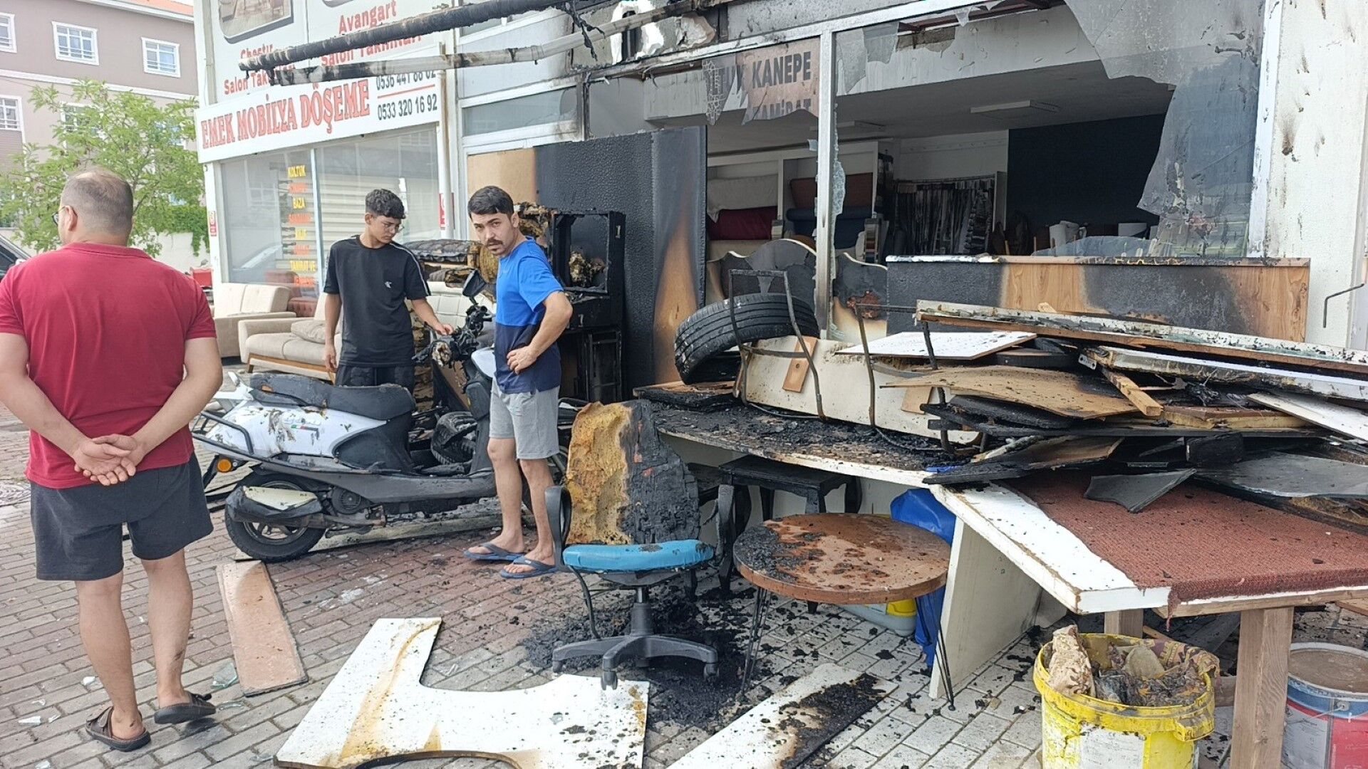 Antalya’da Vatandaşlar Güne Patlama Sesiyle Uyandı (4)