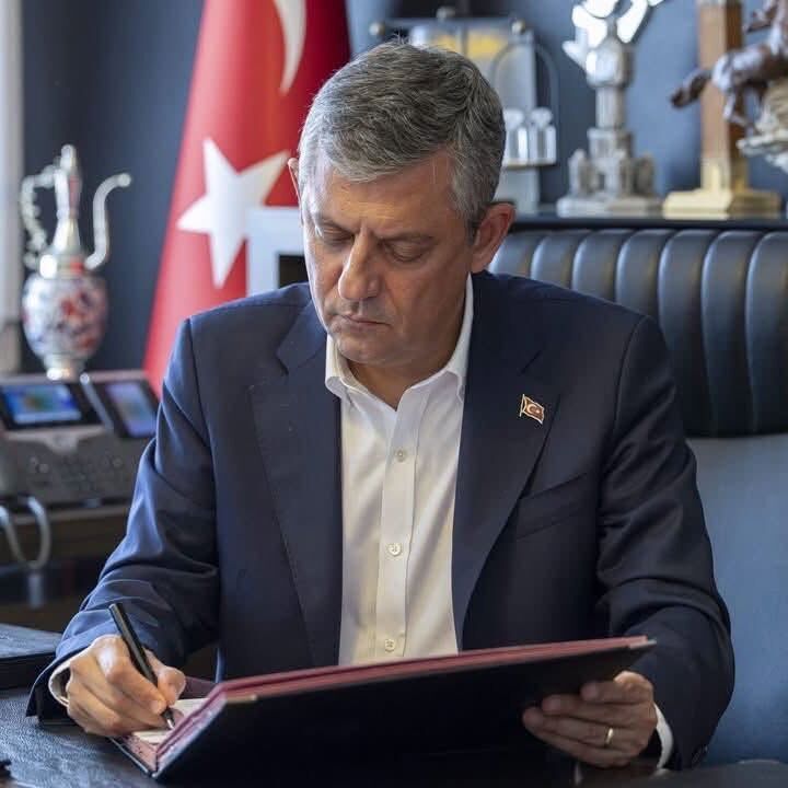 Antalya’da yeni parti dalgası! Hasan Subaşı’ndan Özel’e destek