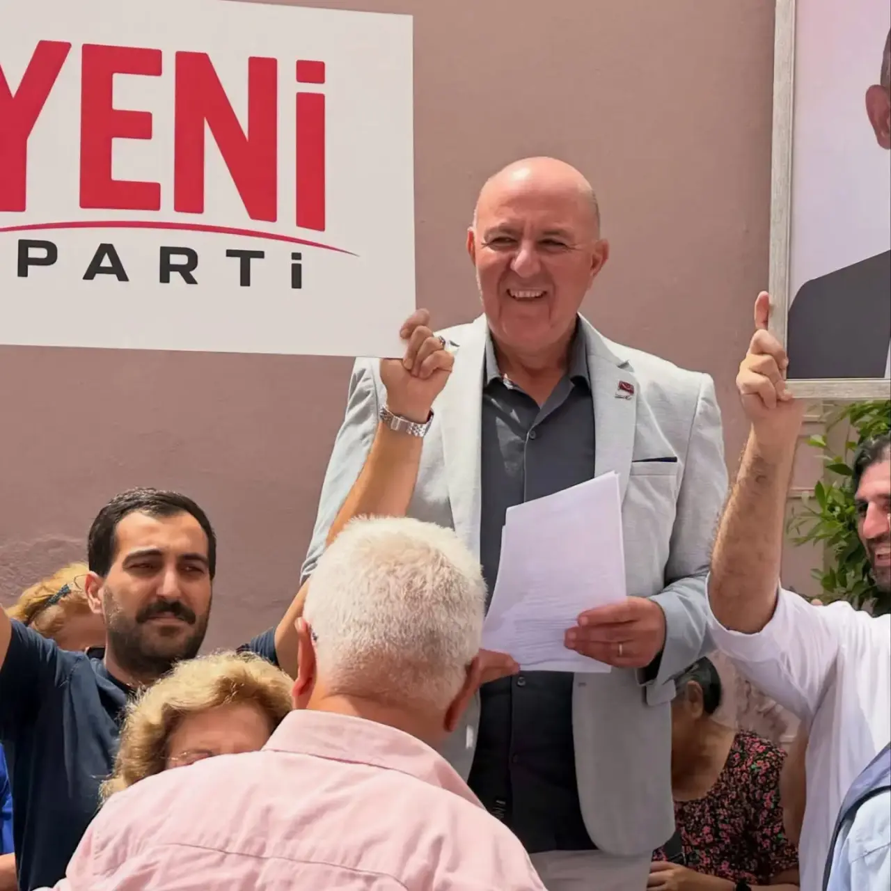Antalya’da Yeni Parti’den Sahte Üyelik Uyarısı (1)