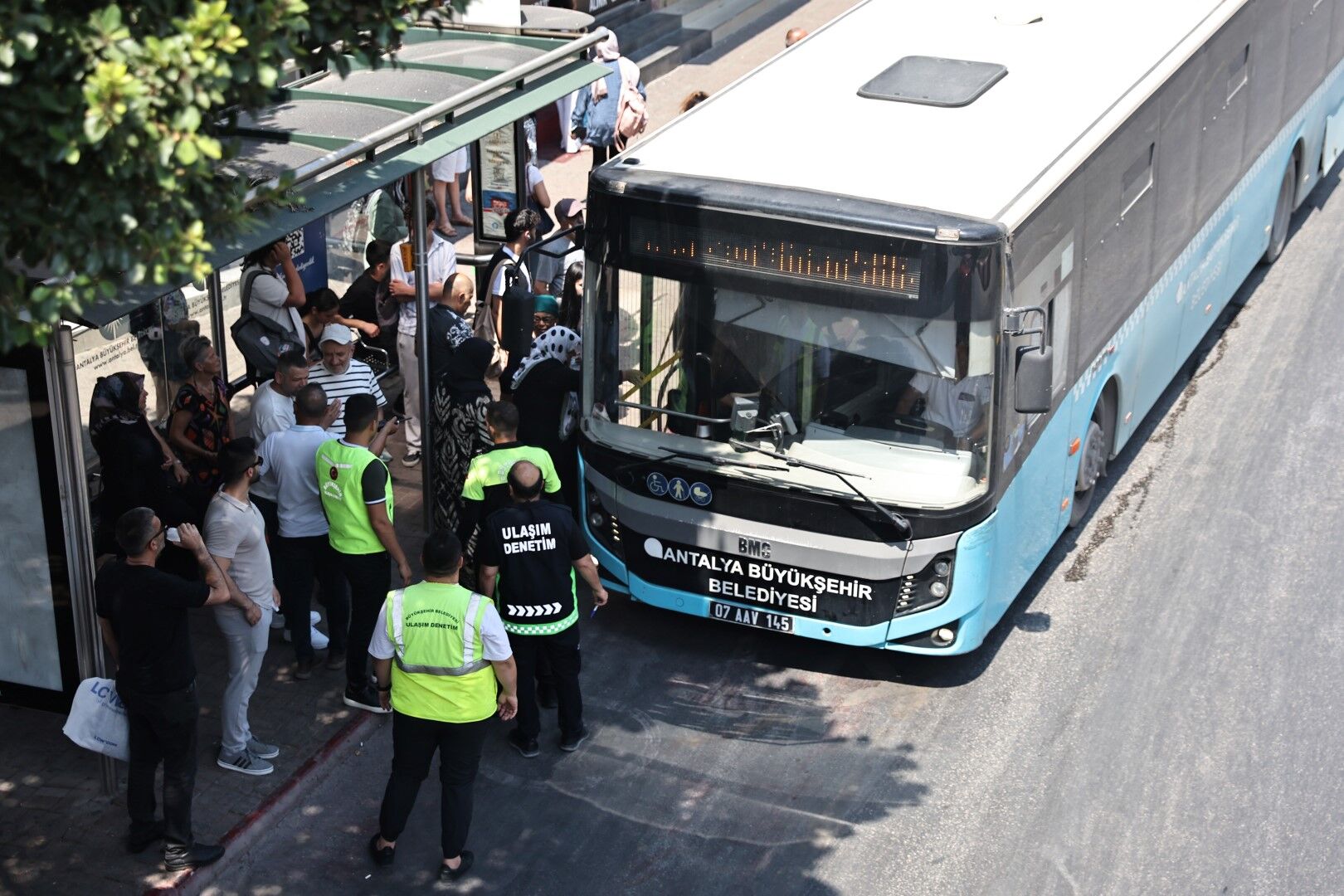 Antalya’daki Otobüsler Inceleme Altında (4)