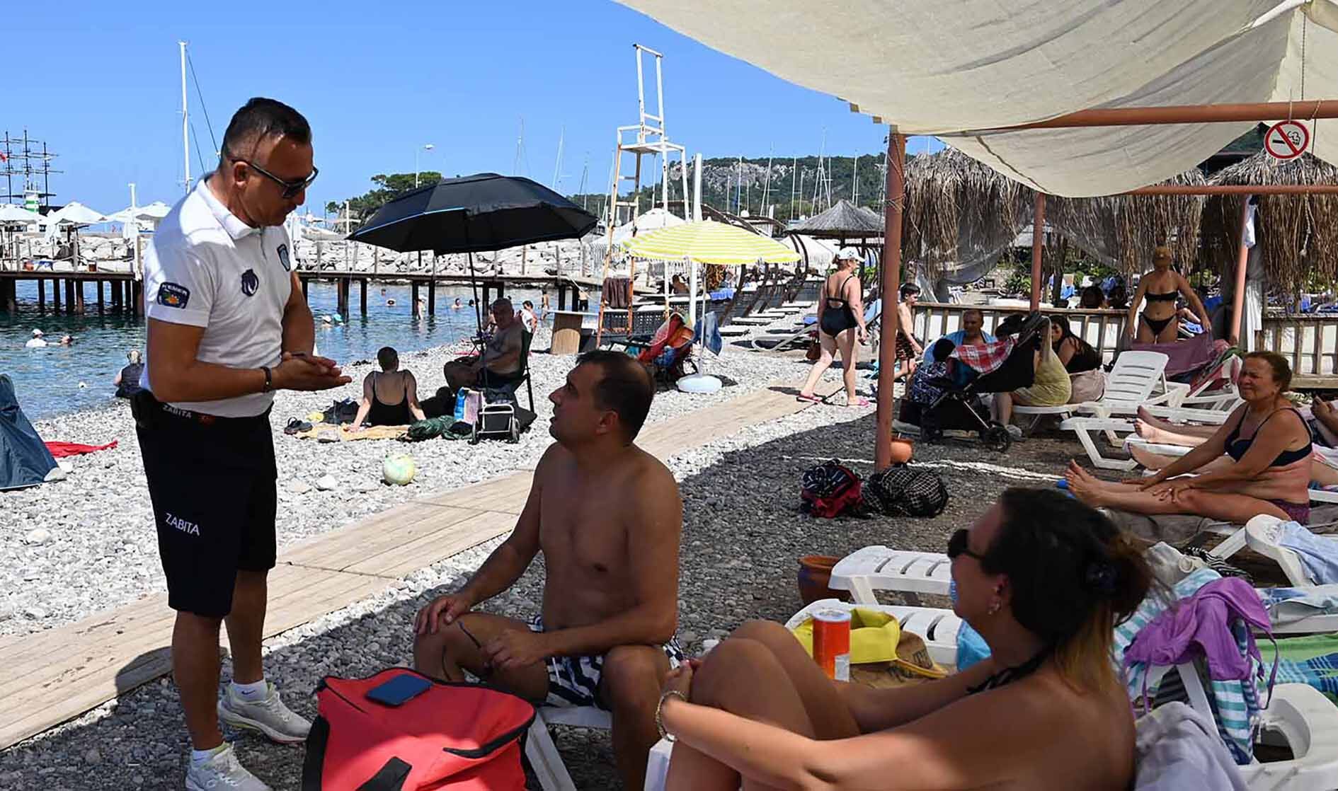 Antalya’nın Dünyaca Ünlü Sahilinde Yasak Başladı (3)