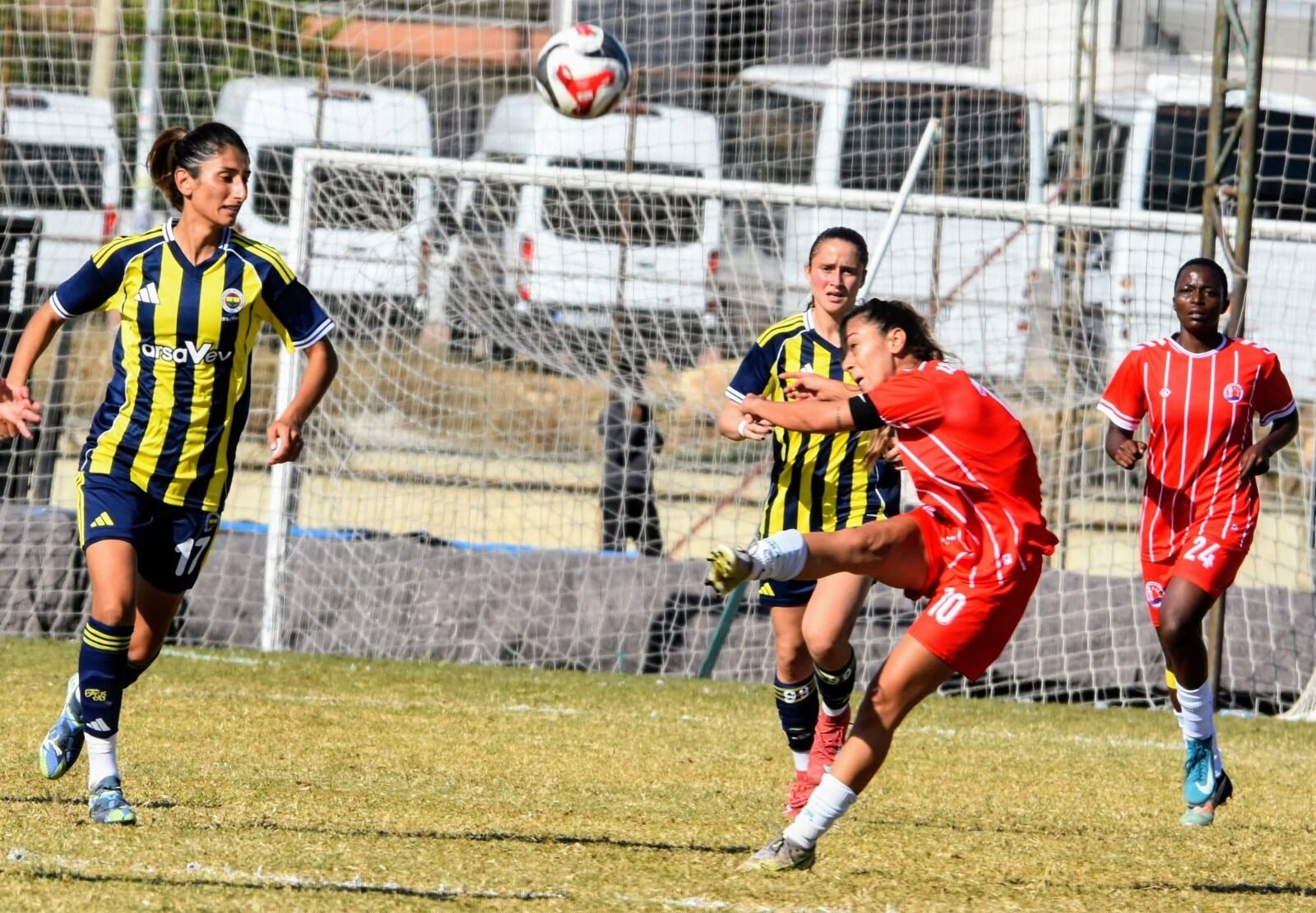 Antalya’nın Süper Lig Temsilcisi Kaderine Terk Edildi (1)