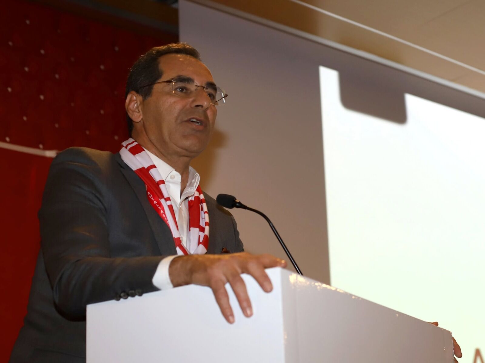 Antalyaspor Transfer Kördüğümünü Çözemiyor (3)