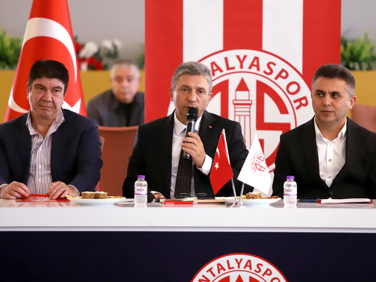 Antalyaspora Destek Kampanyasinda Kritik Bulusma (3)