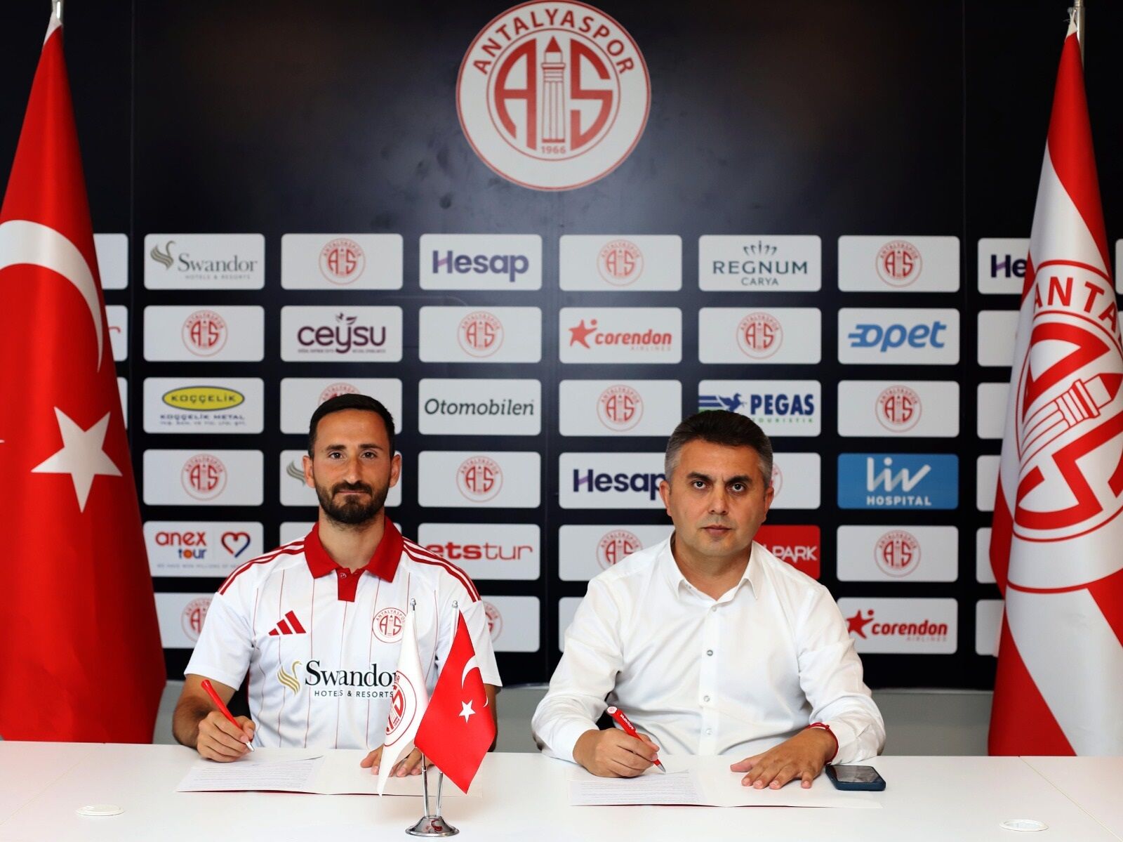 Antalyaspor’da Soner Ve Erdoğan Da Imzaladı (3)