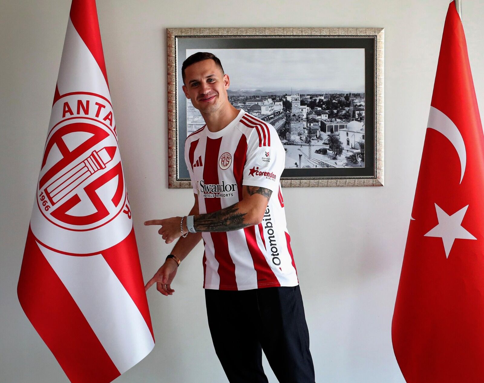 Antalyaspor’dan Ayrılmak Isteyen Saric’in Görüştüğü Takımlar Belli Oldu (6)