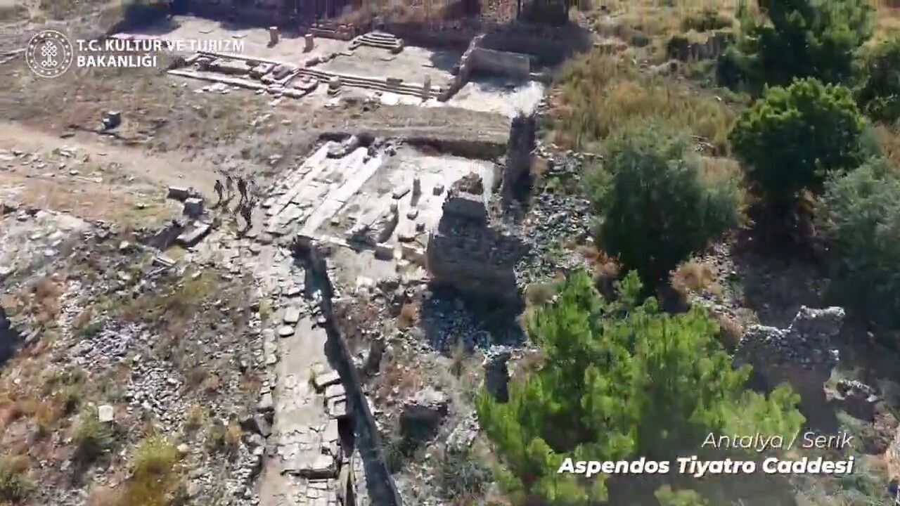 Aspendos'ta 2 Bin Yıllık Tarihi Cadde Gün Yüzüne Çıkarıldı (4)