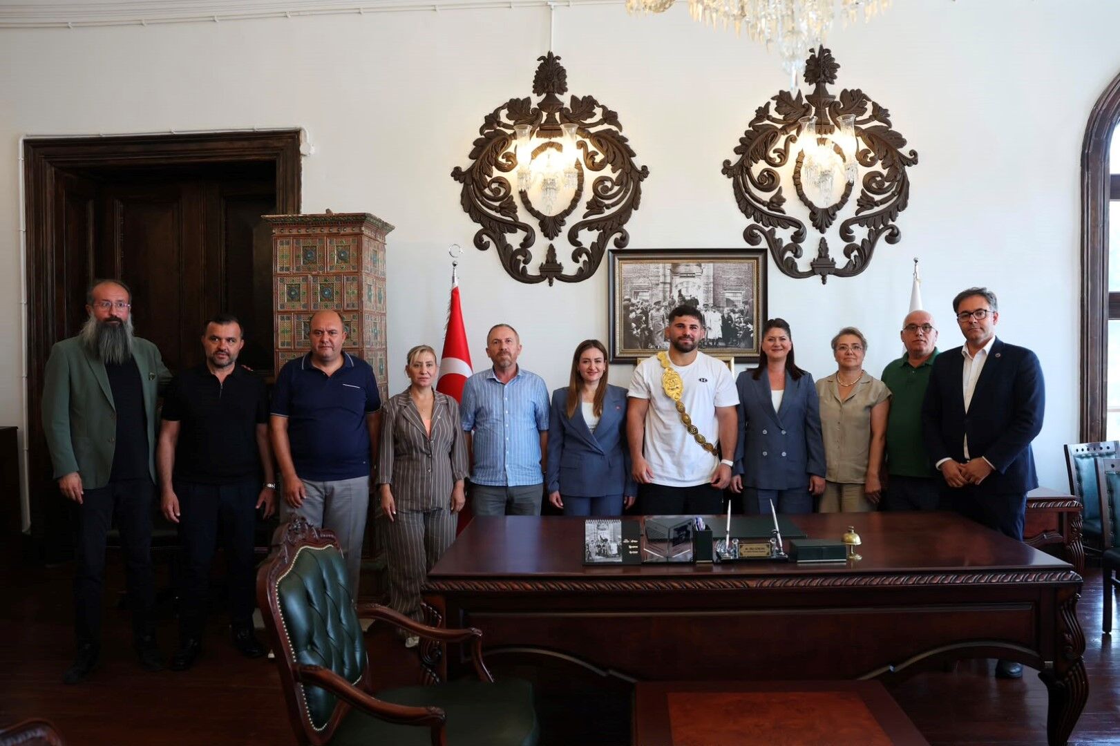 Başkan Vekili Özdemir Ve Başpehlivan Erkan Taş’tan Anlamlı Ziyaret (7)