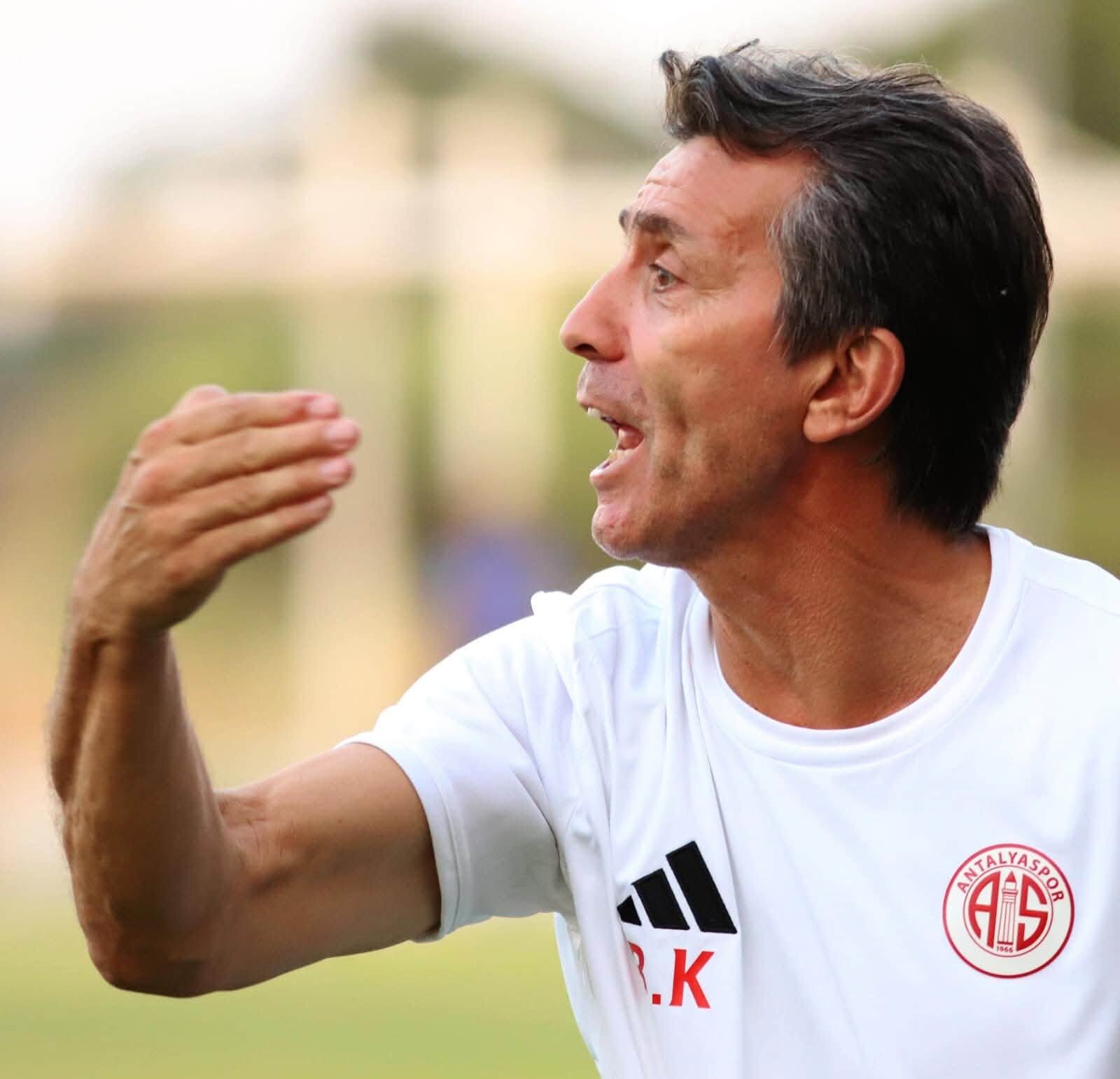 Bülent Korkmaz Antalyaspor’un Hedefini Açıkladı (1)
