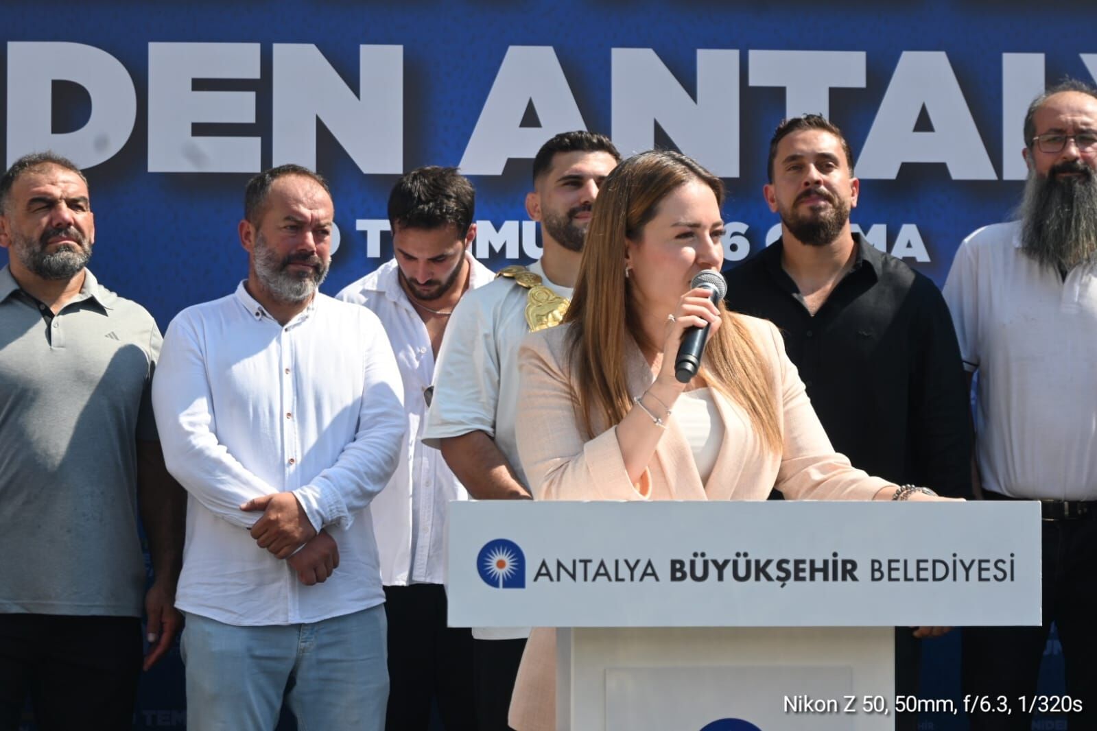 Büşra Özdemir Kırkpınar Başpehlivanı Erkan Taş I Karşıladı (2)