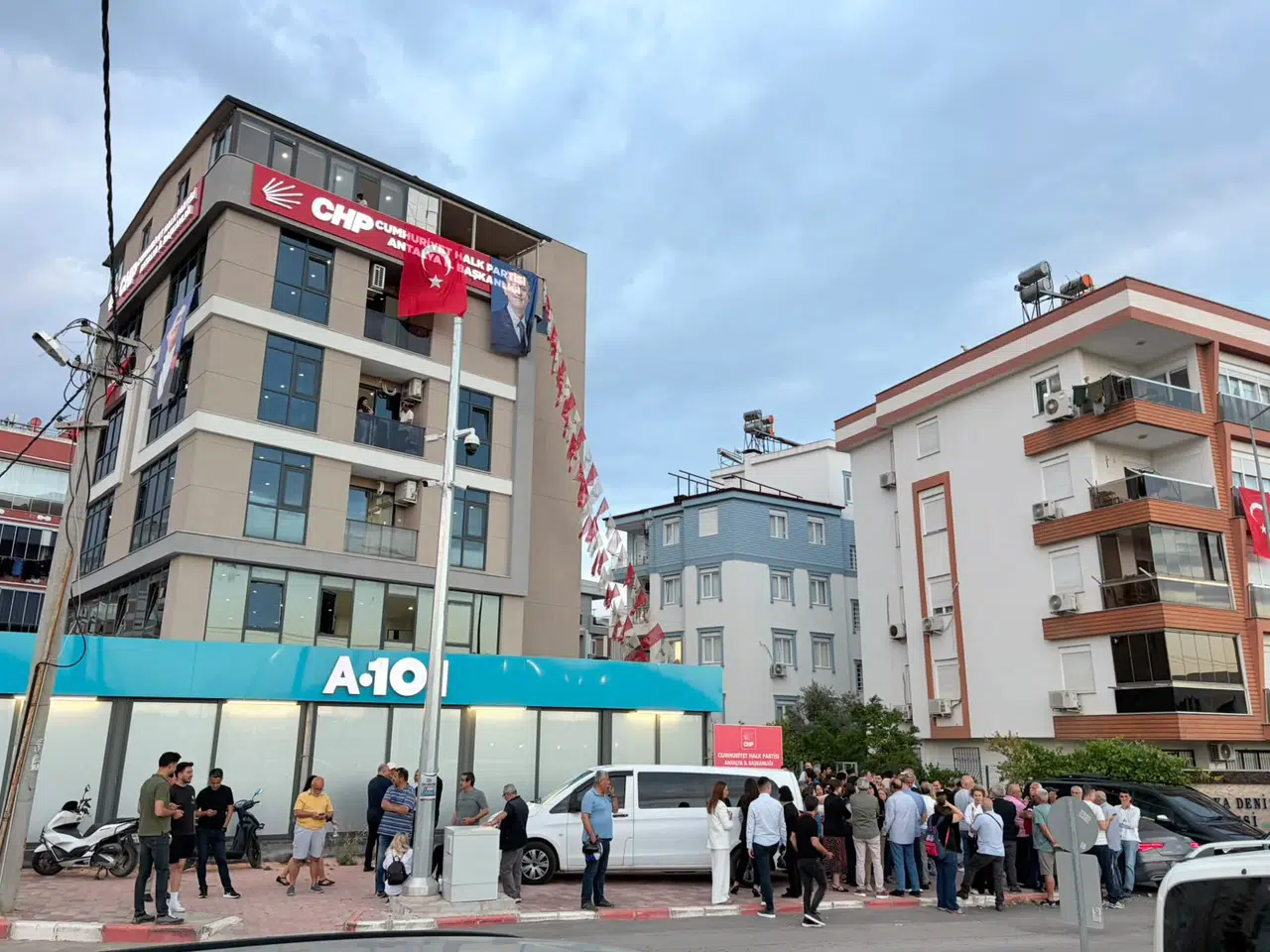 Chp Antalya’da Istifa Bekleyişi Başladı! Chp’nin Antalya’da Vekili Kalmayacak (1)