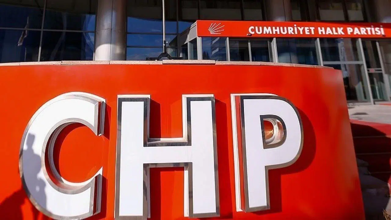 Chp Antalya’da Yeni Gerilim! Chp’li Turhat Görevden Almaya Rest Çekti (1)-1