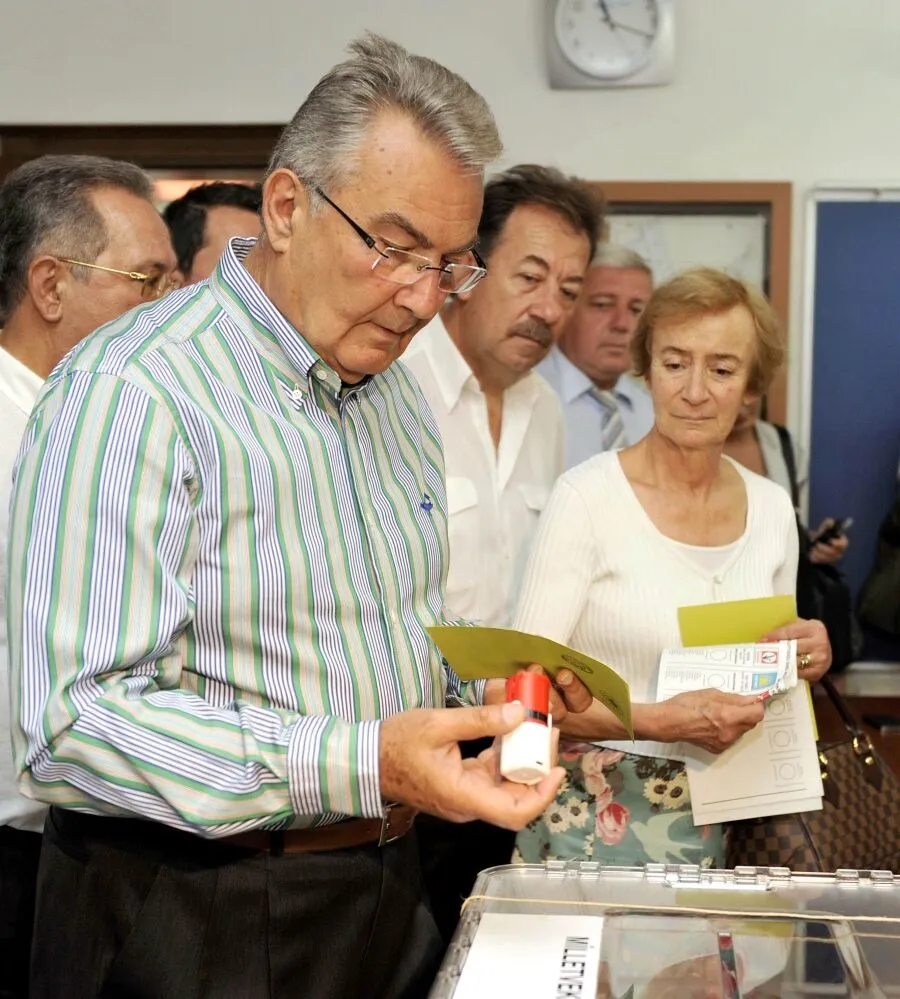 Chp Eski Genel Başkanı Deniz Baykal’ın Eşi Olcay Baykal Kimdir (2)