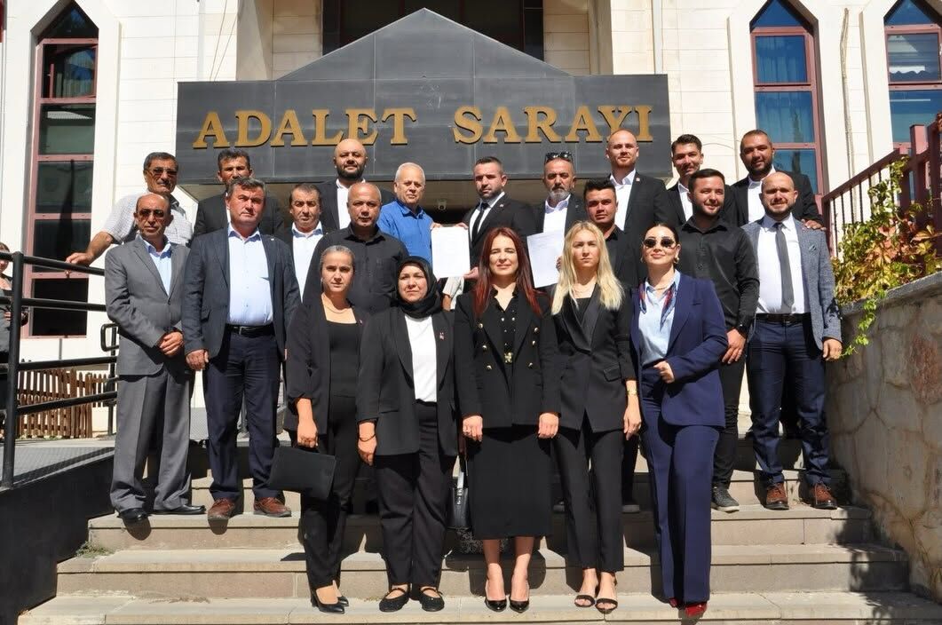 Chp Korkuteli Ilce Baskani Yeni Partiye Gecti (3)