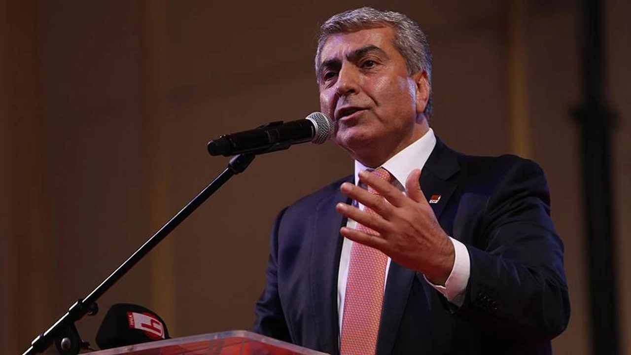 Chp Muhittin Böcek’i Askıya Aldı-1