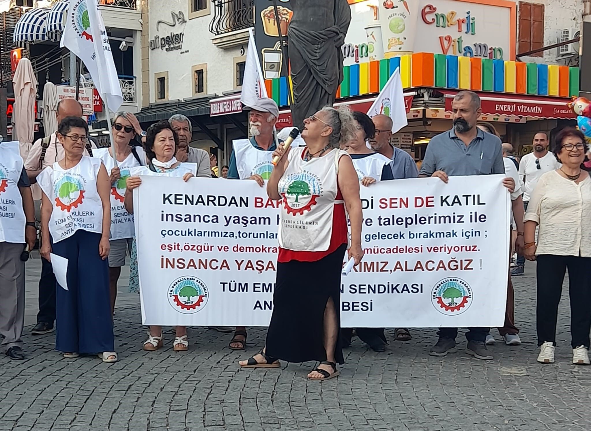 Emeklilerin Hak Mucadelesine Nail Kamacidan Destek (4)
