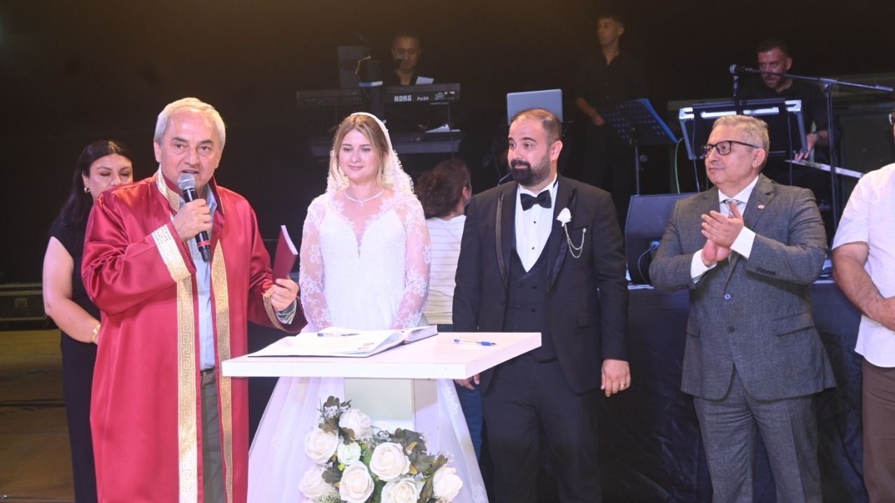 Eyüphan Öz Ile Ekaterina Antonov Dünya Evine Girdi (6)
