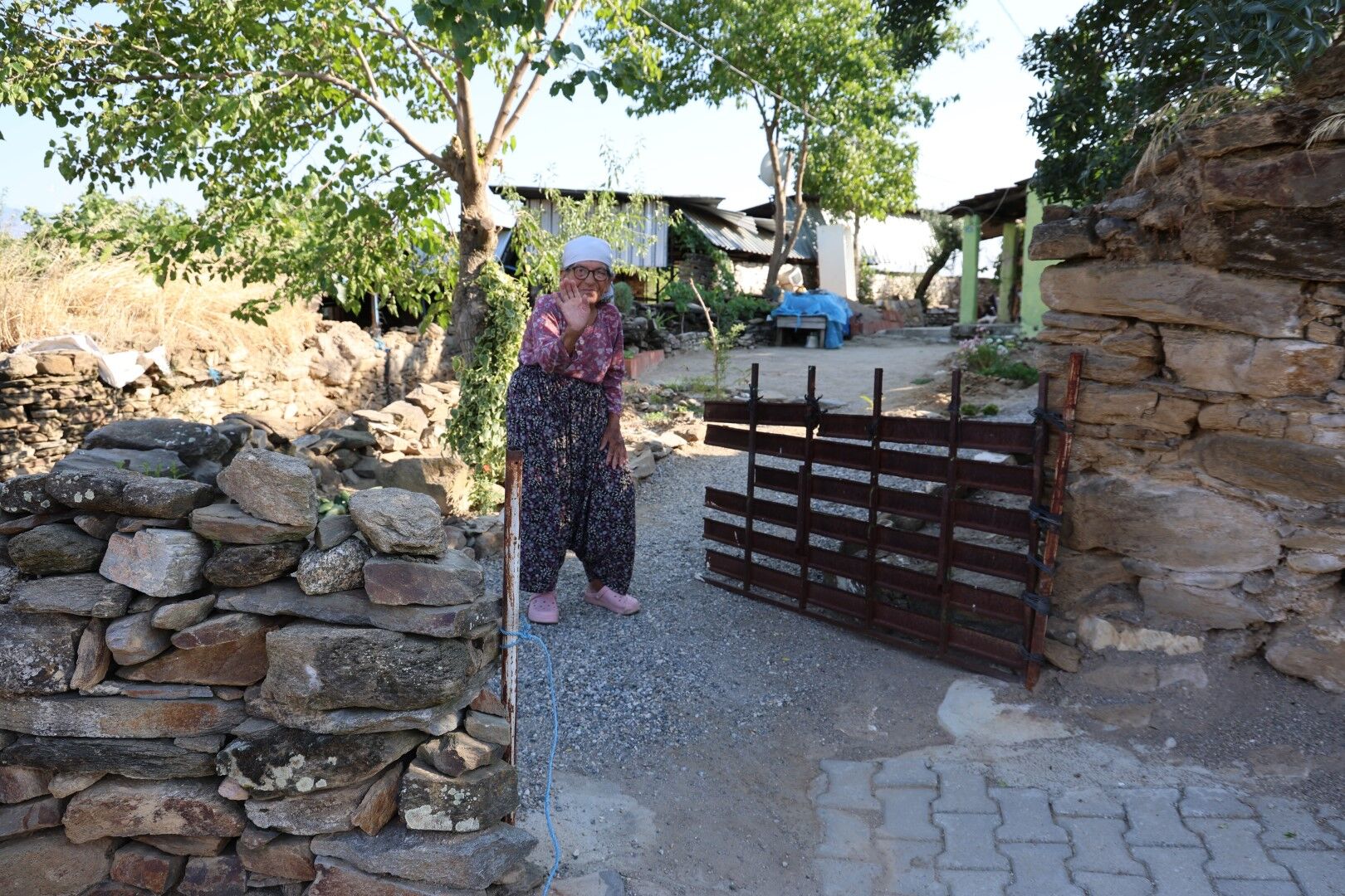 Hayatta Kimsesi Kalmayan Ümmü Ninenin Hayatı Yürekleri Burktu (4)