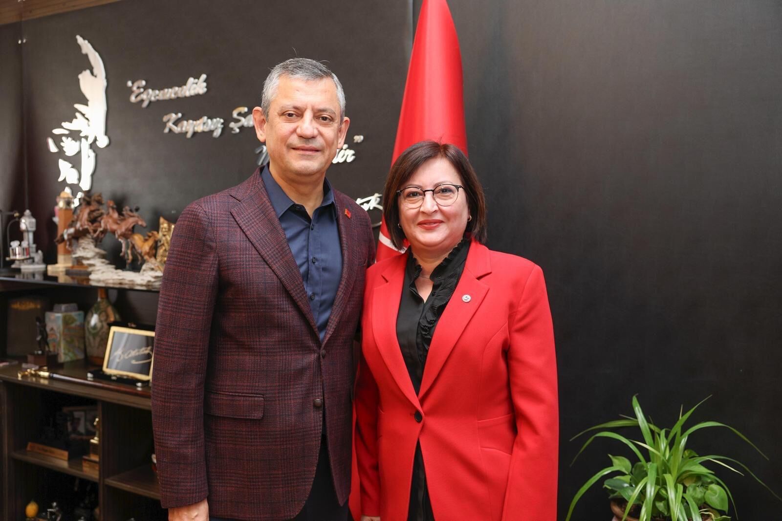 Ilkay Akca Istifa Edtti (3)