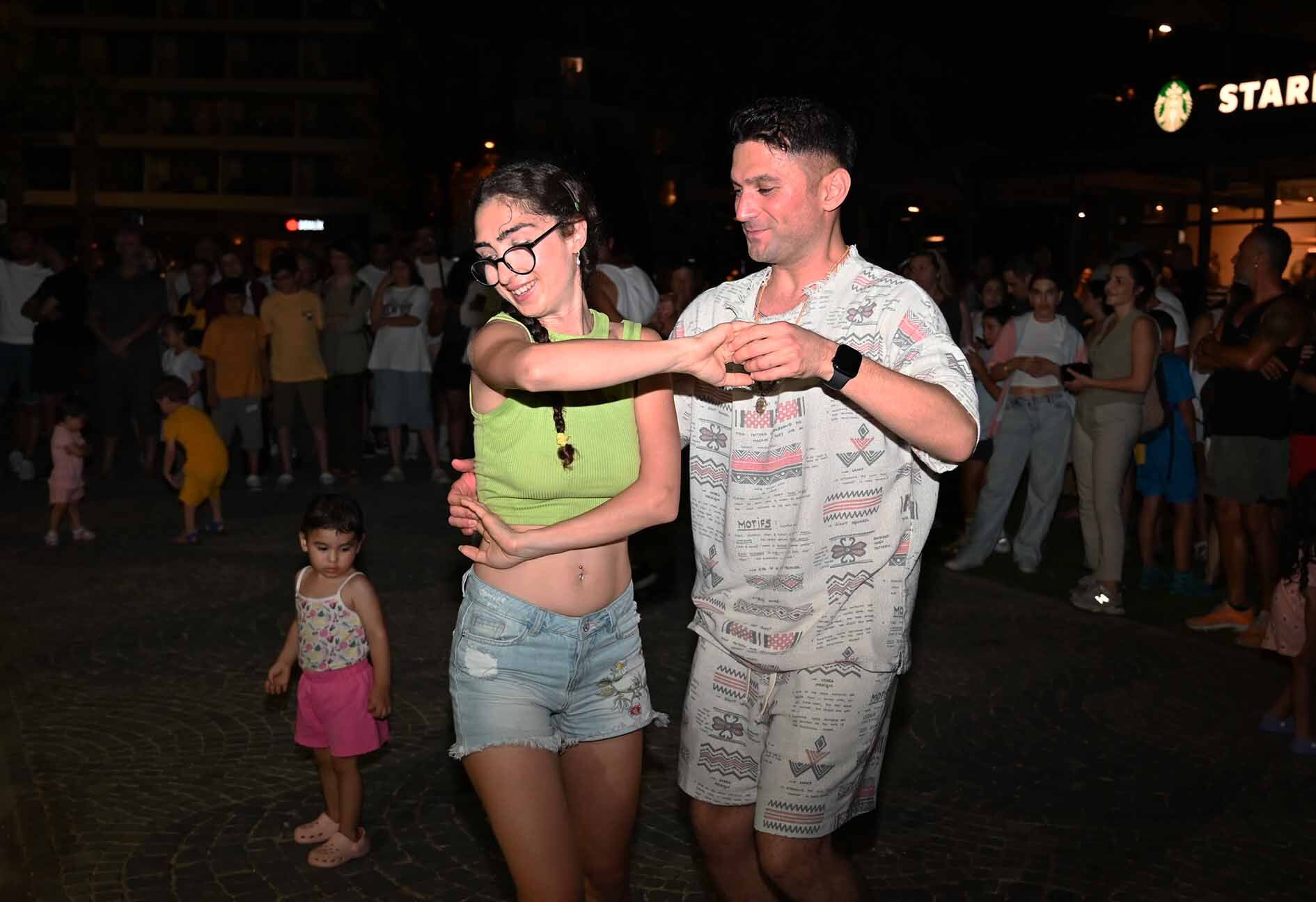 Kemer’in Yaz Akşamları Latin Dansına Ev Sahipliği Yaptı (2)