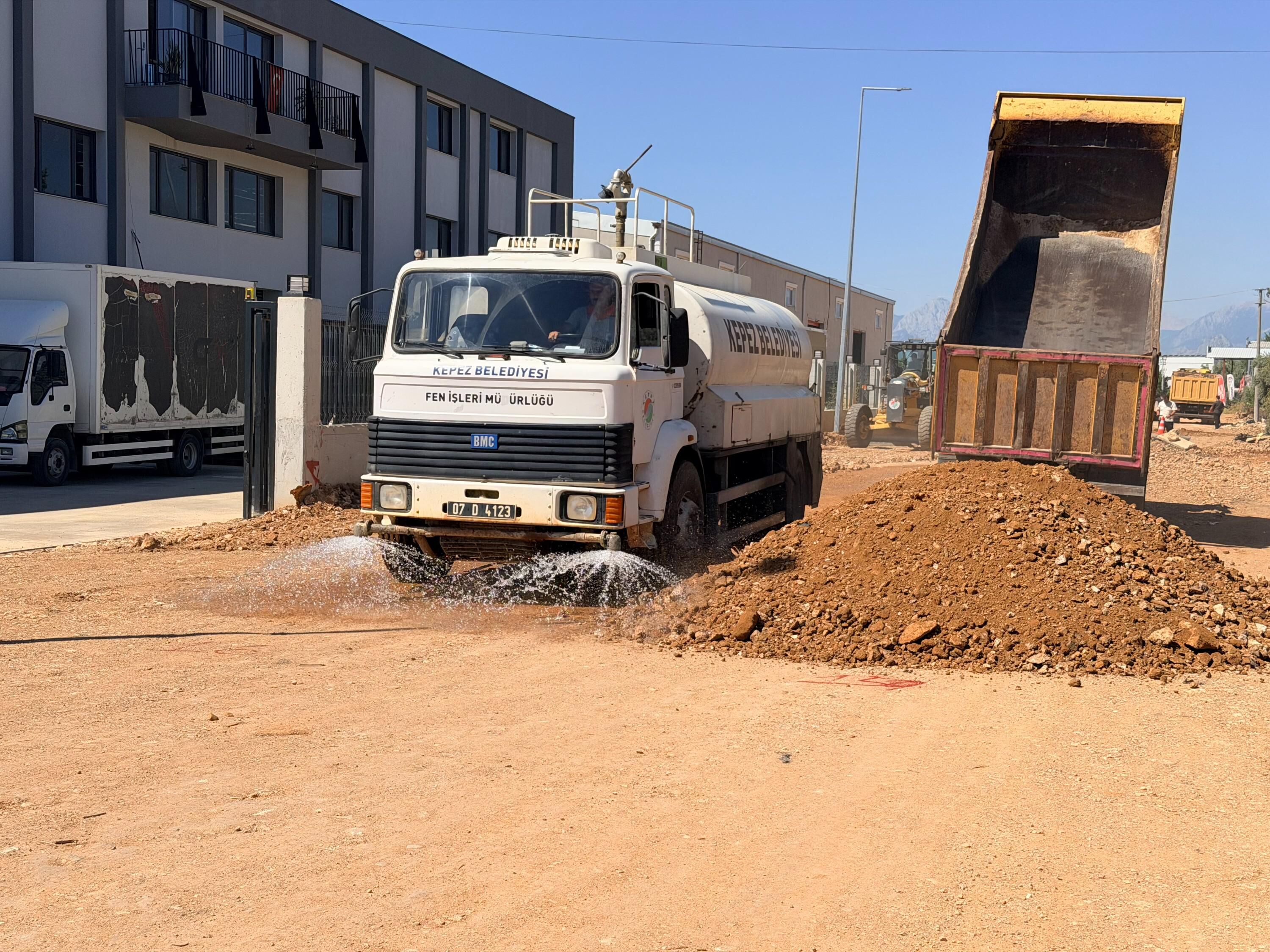 Kepez Belediyesi’nden Yol Seferberliği (4)