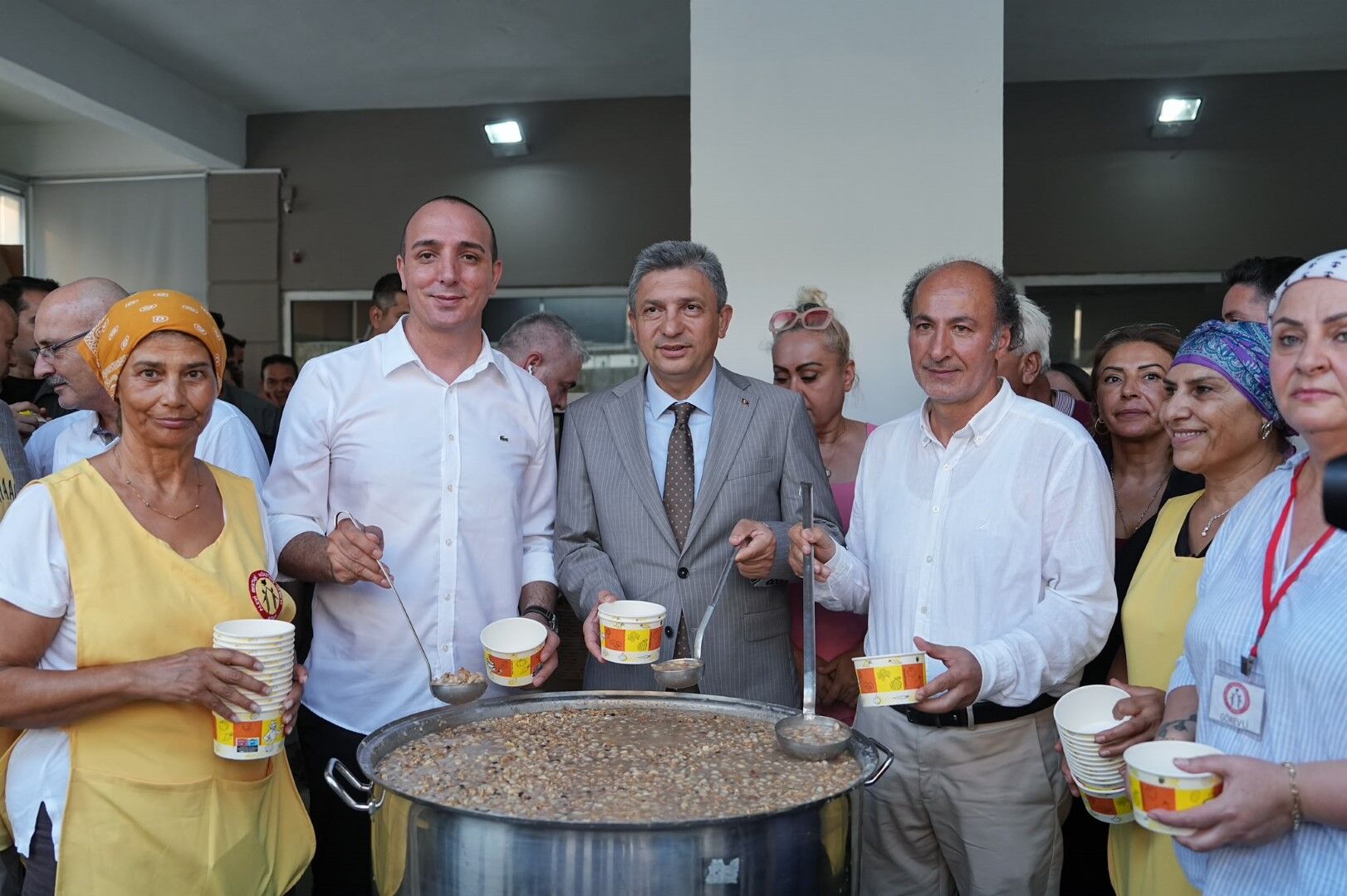 Konyaaltı Belediye Başkanı Cem Kotan Babasının Sözünü Hatırlatarak Çağrıda Bulundu (3)