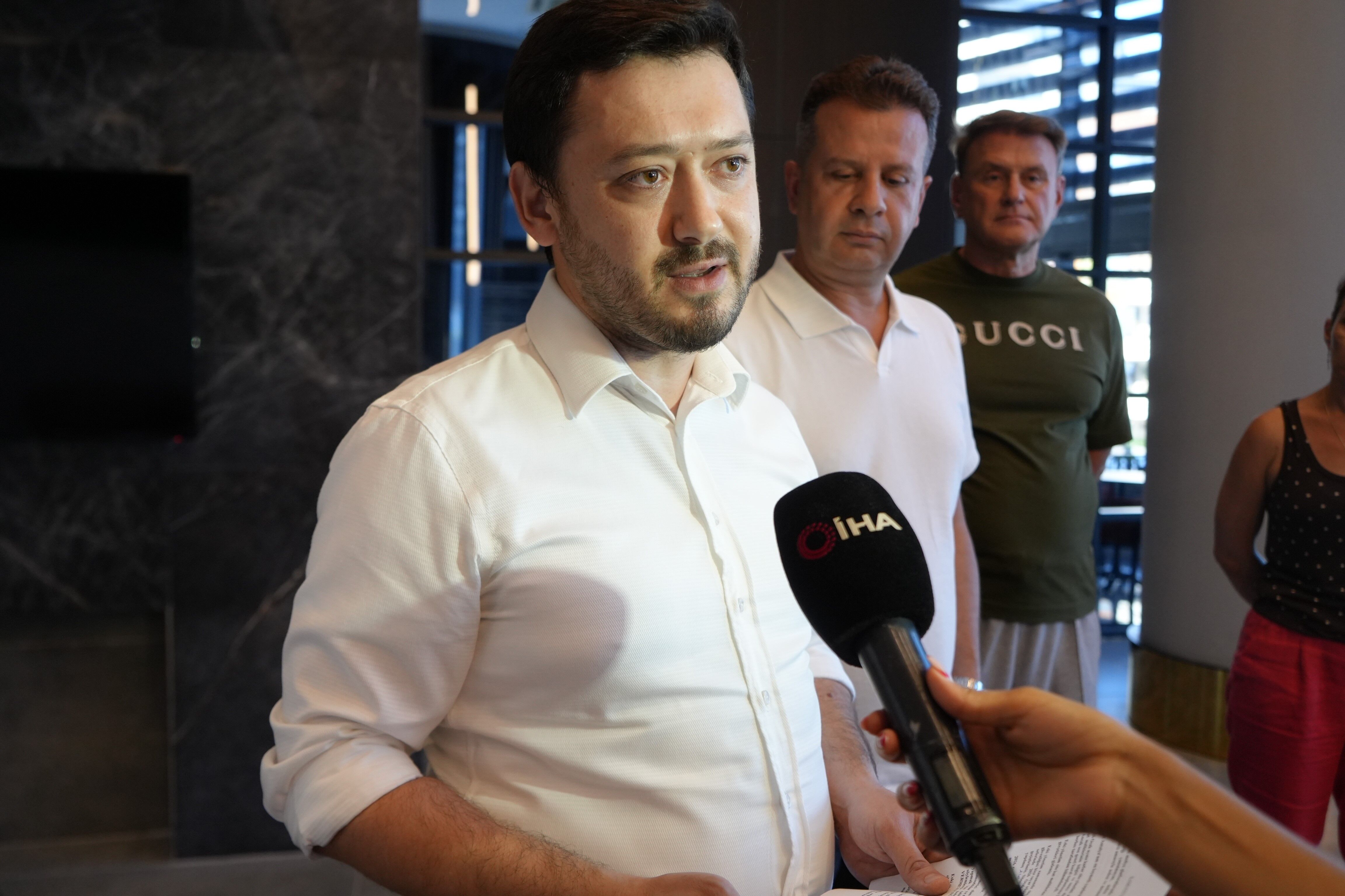 Konyaaltındaki Rezidansta Neler Oluyor (5)