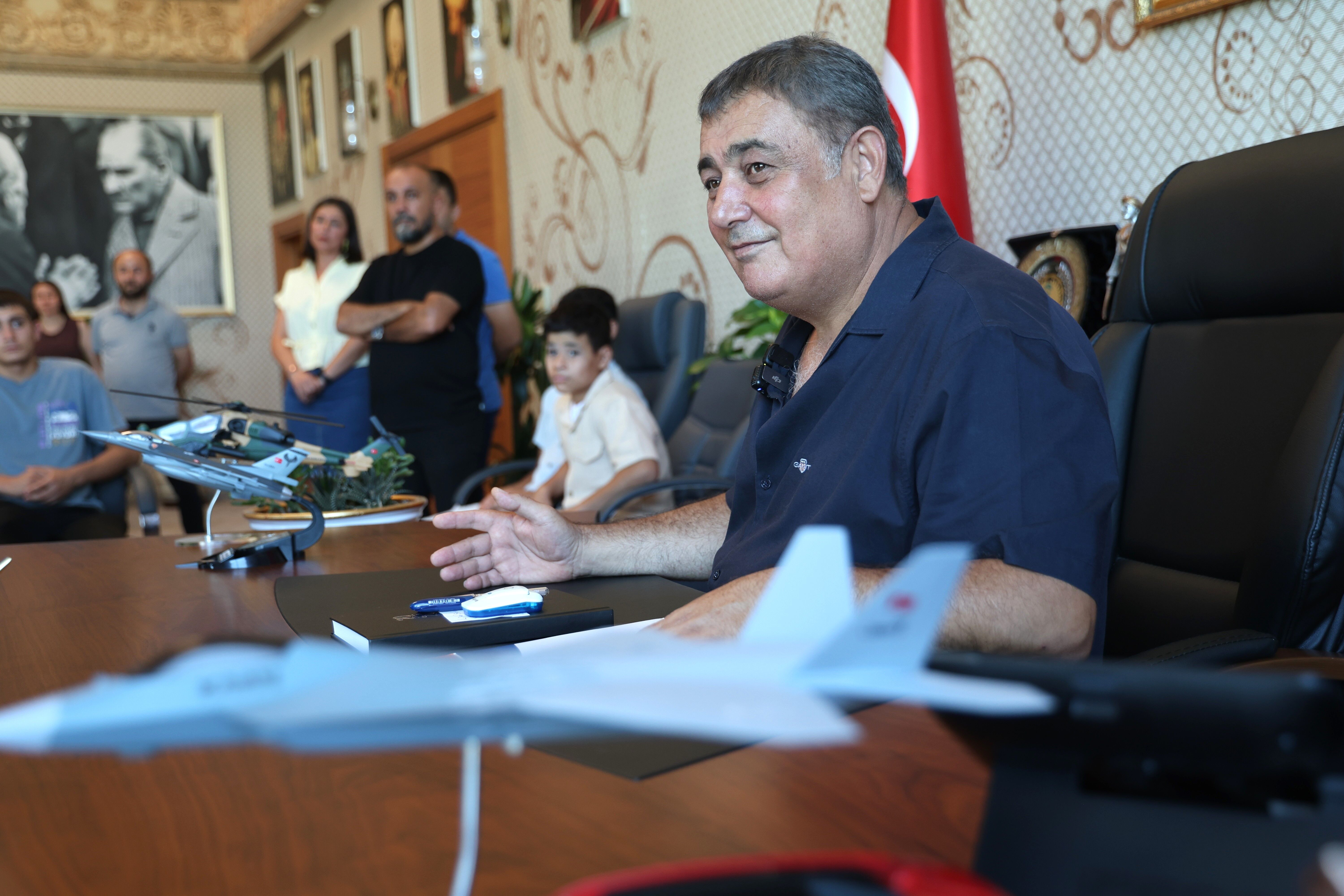 Madalyalı Sporcular Aksu Belediye Başkanı Yıldırım’ı Ziyaret Etti (2)