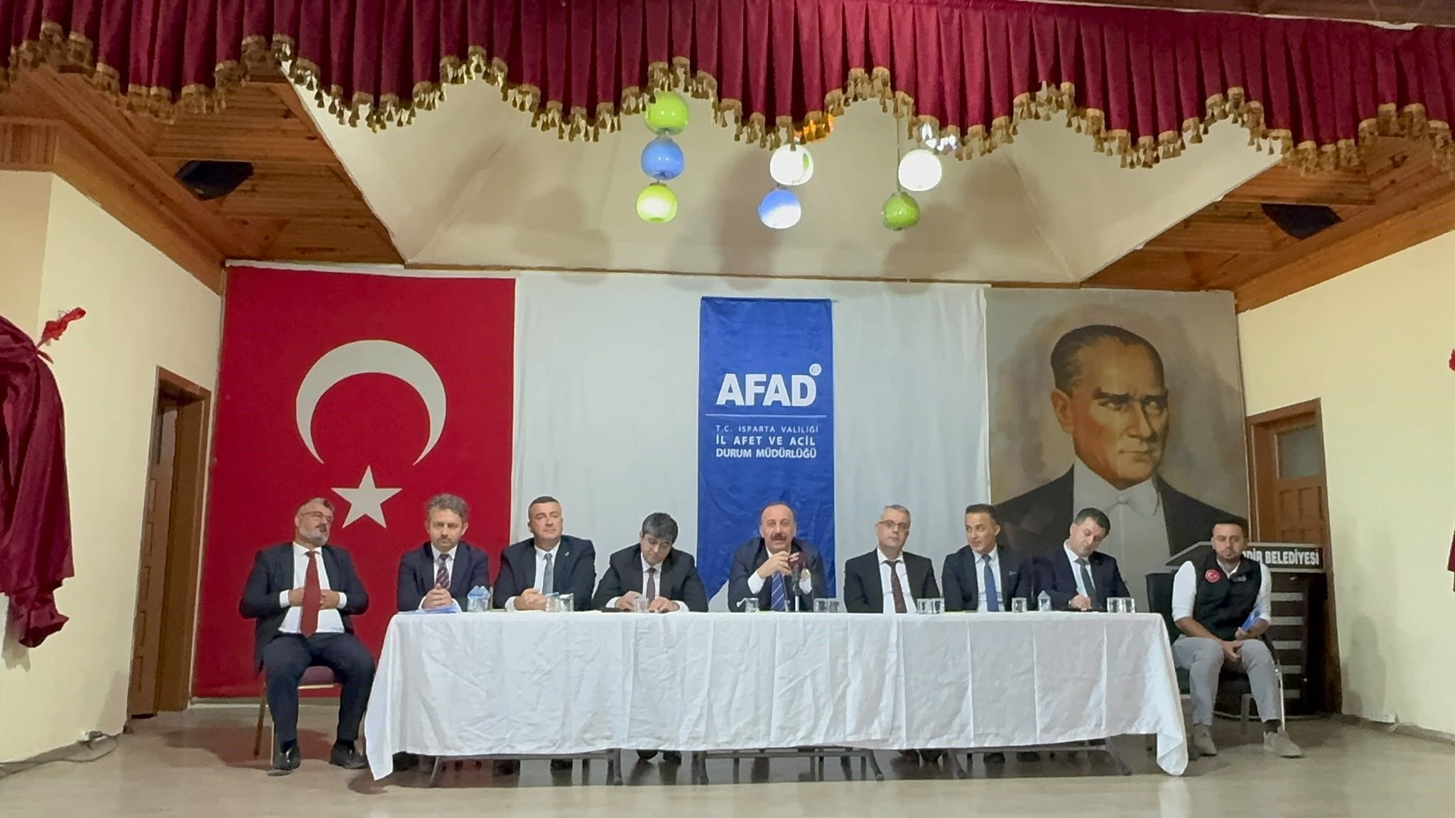 Toprak Kaymasi Ve Kaya Dusmesi Riski Tahliye Surecini Baslatti (1)