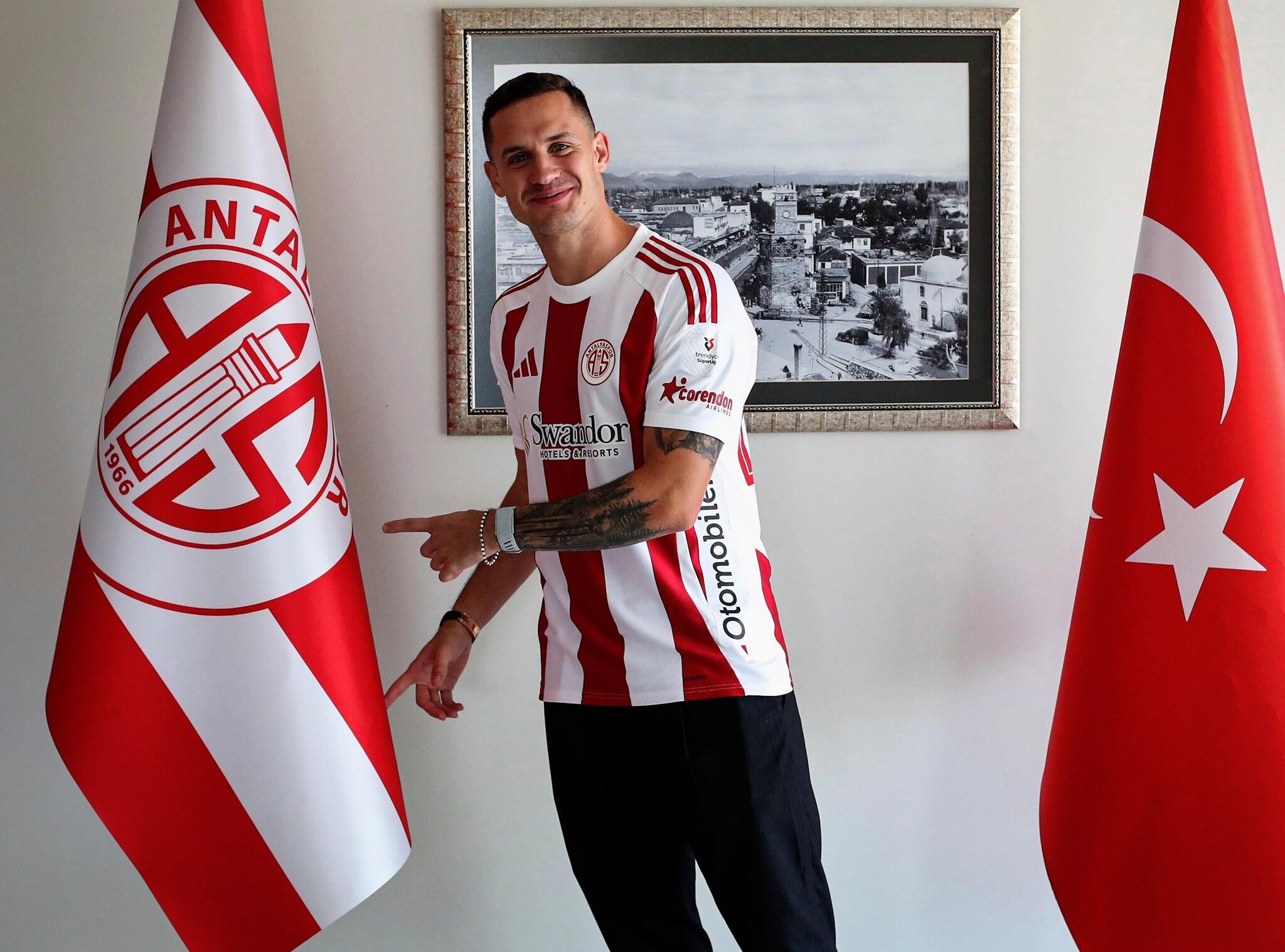 3 Yabancıya Lisans Çıkaran Antalyaspor’da 6 Futbolcu Gönderiliyor (1)