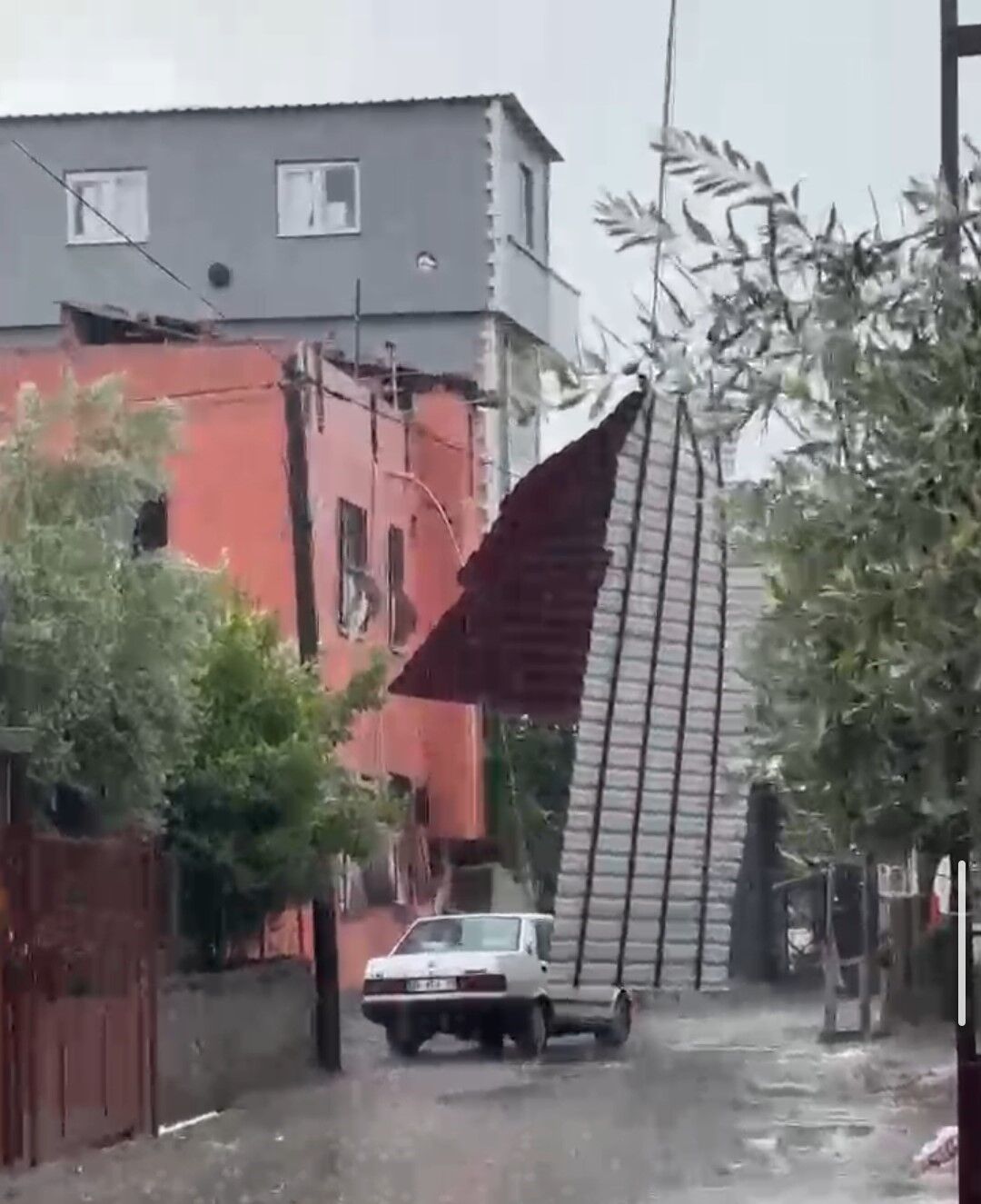 Adana'da Sağanak Ve Kuvvetli Şiddetini Arttırdı (2)