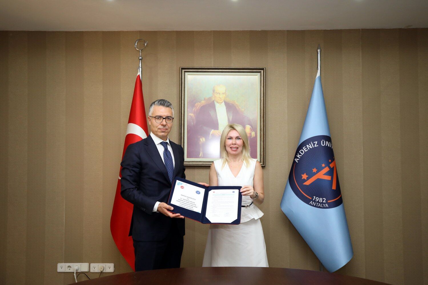Akdeniz Üniversitesi’nden Önemli Protokol (4)