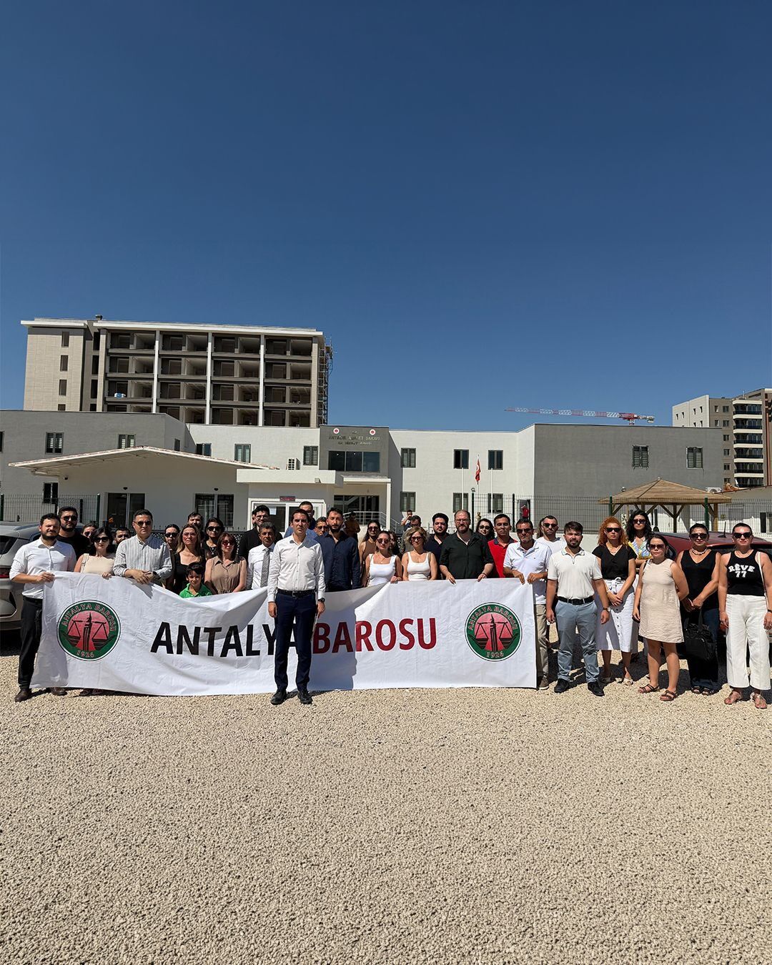 Antalya Barosu Konteyner Adliye Krizini Yargiya Tasidi2 (1)